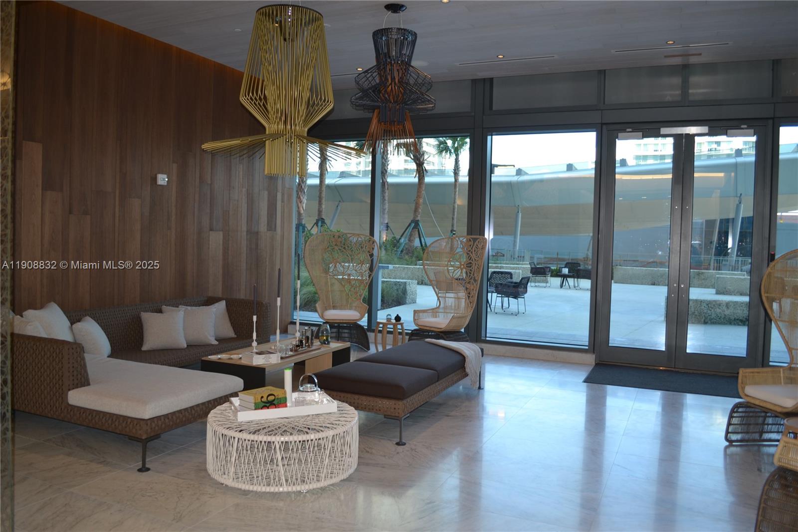 REACH CONDO - Residential Lease