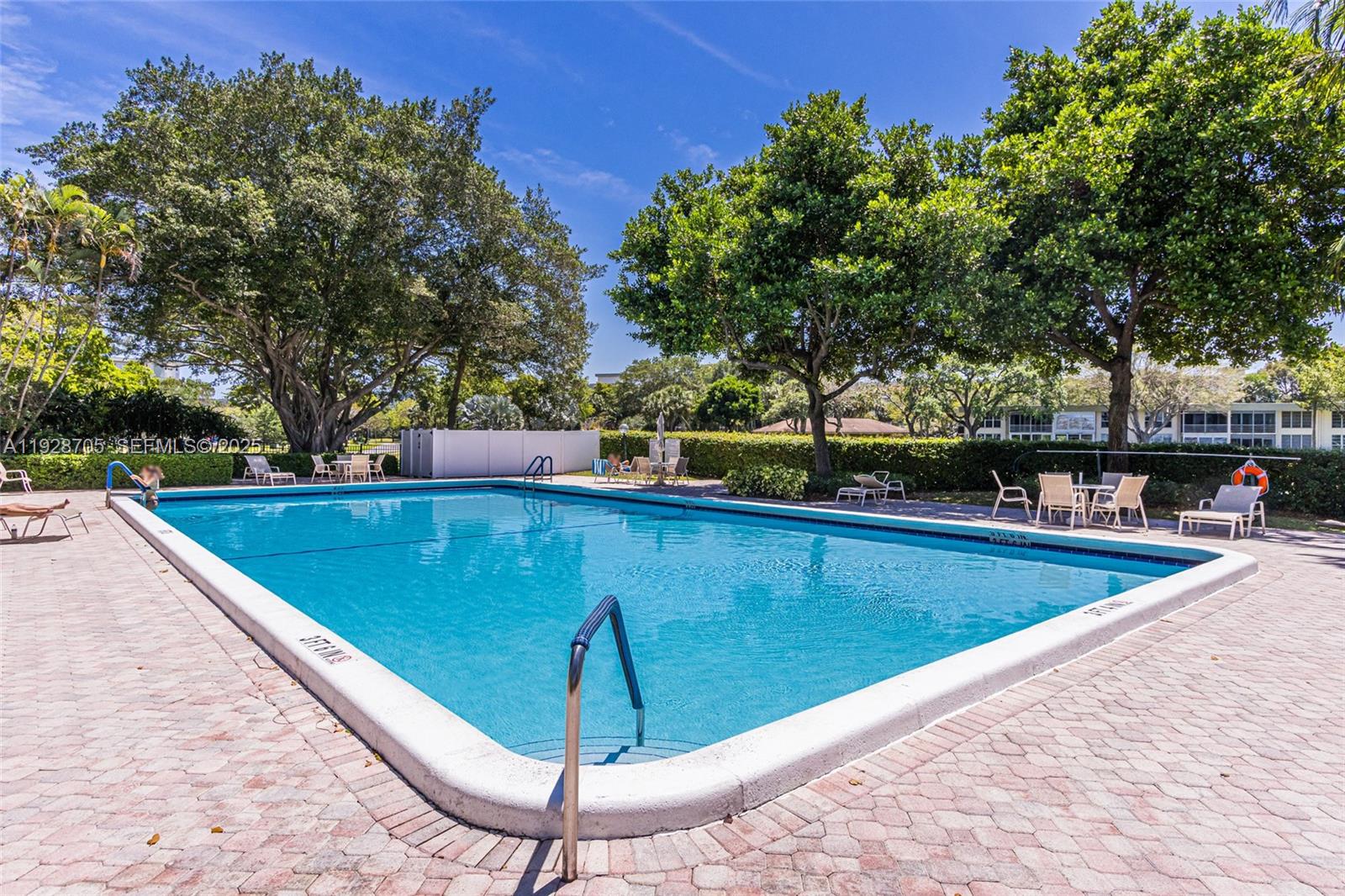 NO 50 PALM-AIRE COUNTRY C - Residential Lease