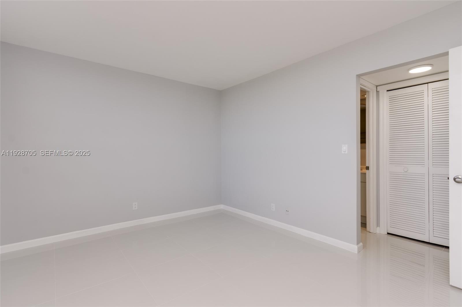 NO 50 PALM-AIRE COUNTRY C - Residential Lease