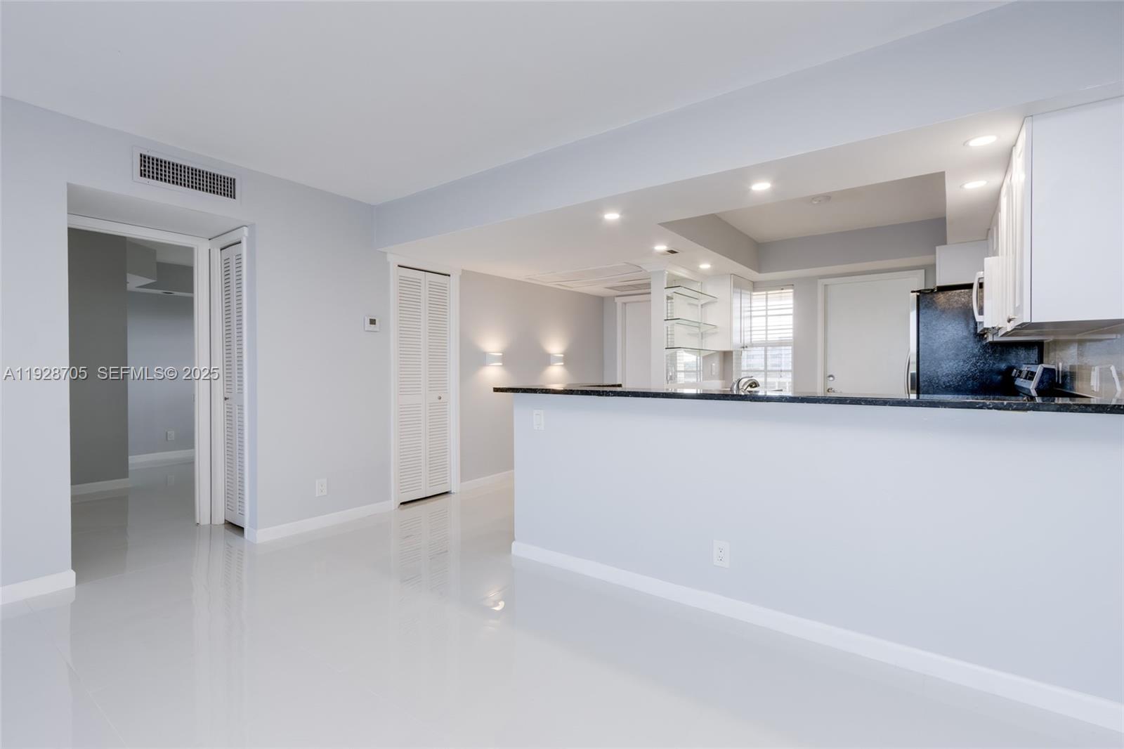 NO 50 PALM-AIRE COUNTRY C - Residential Lease