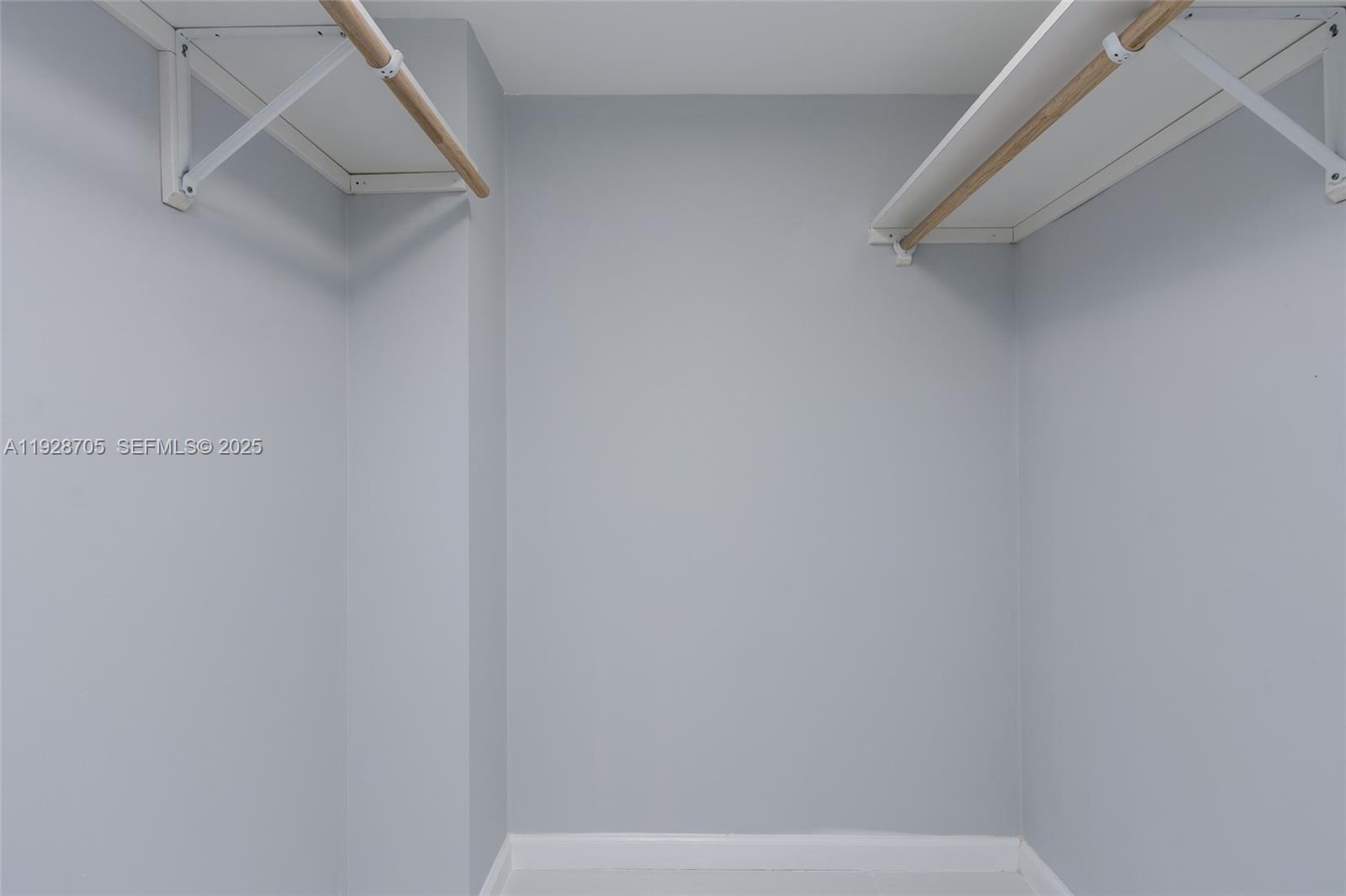 NO 50 PALM-AIRE COUNTRY C - Residential Lease