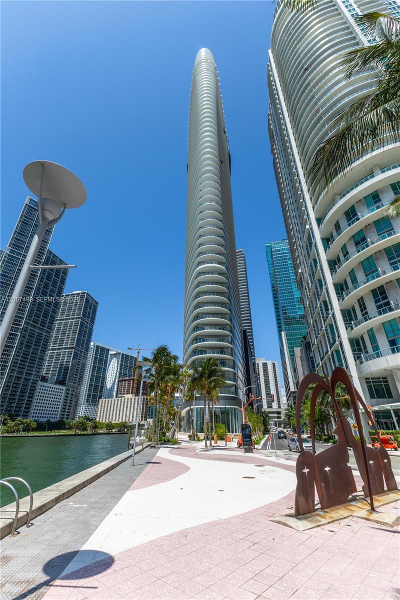 ASTON MARTIN RESIDENCES - Residential