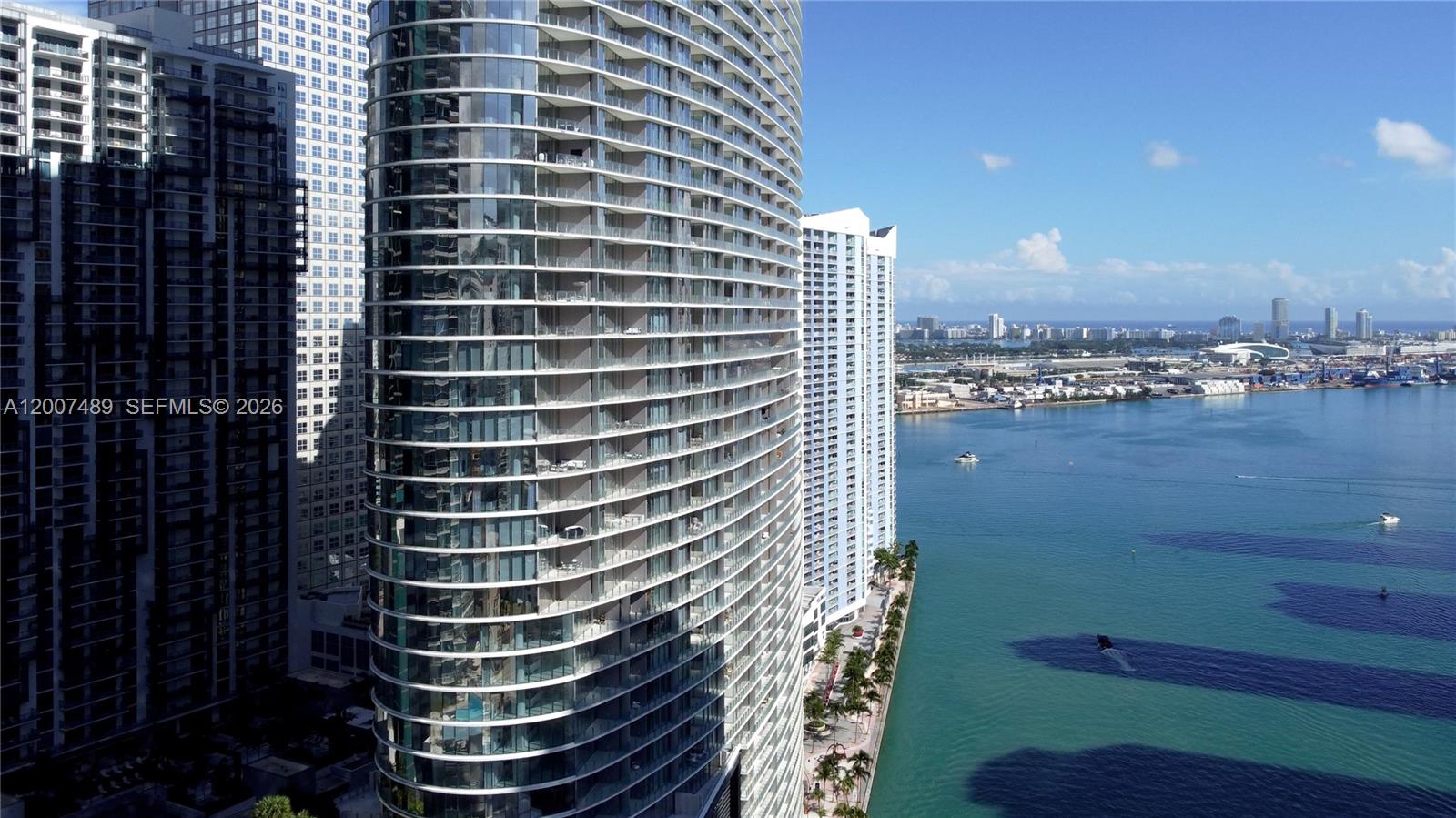 ASTON MARTIN RESIDENCES - Residential