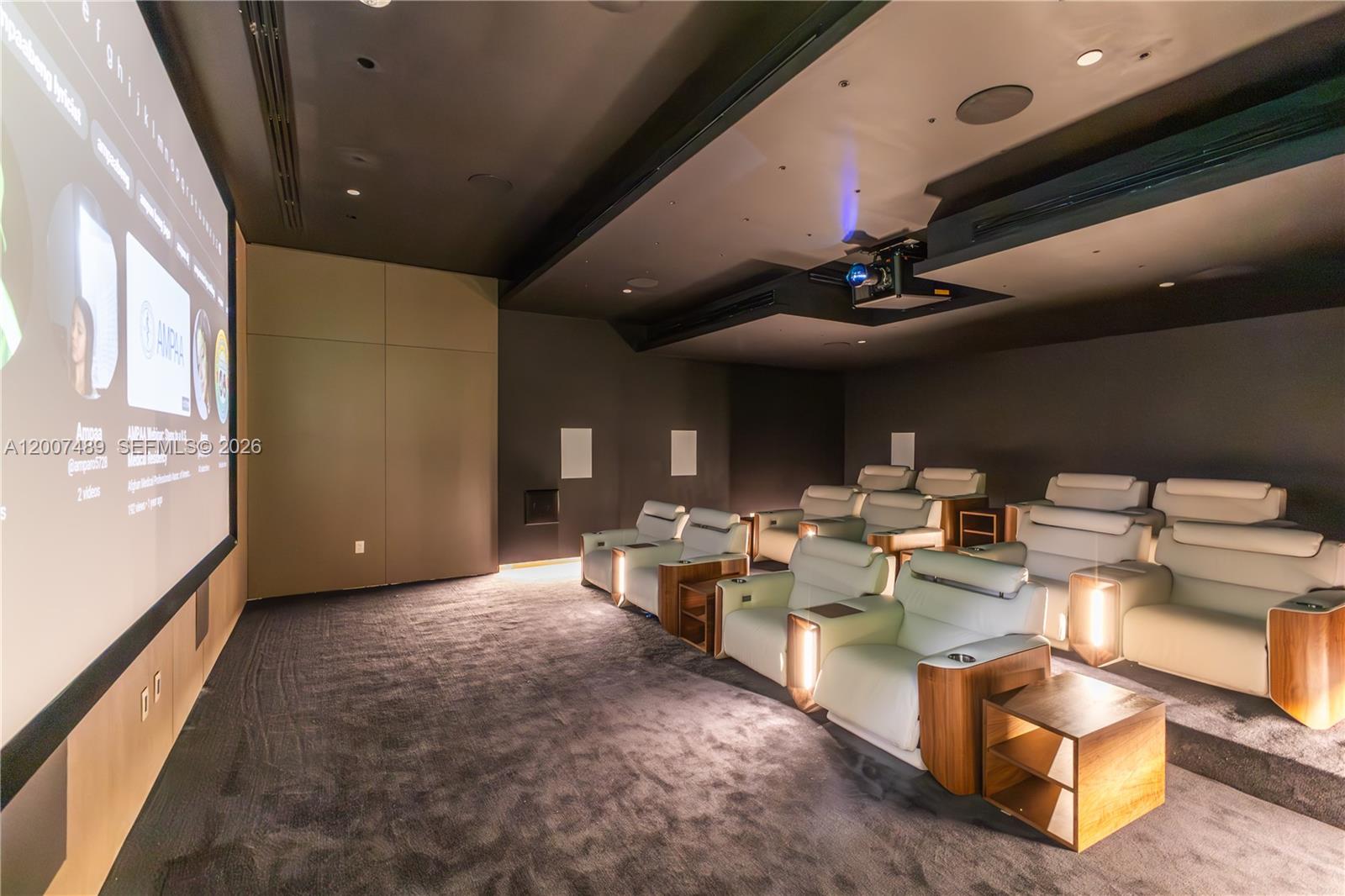 ASTON MARTIN RESIDENCES - Residential