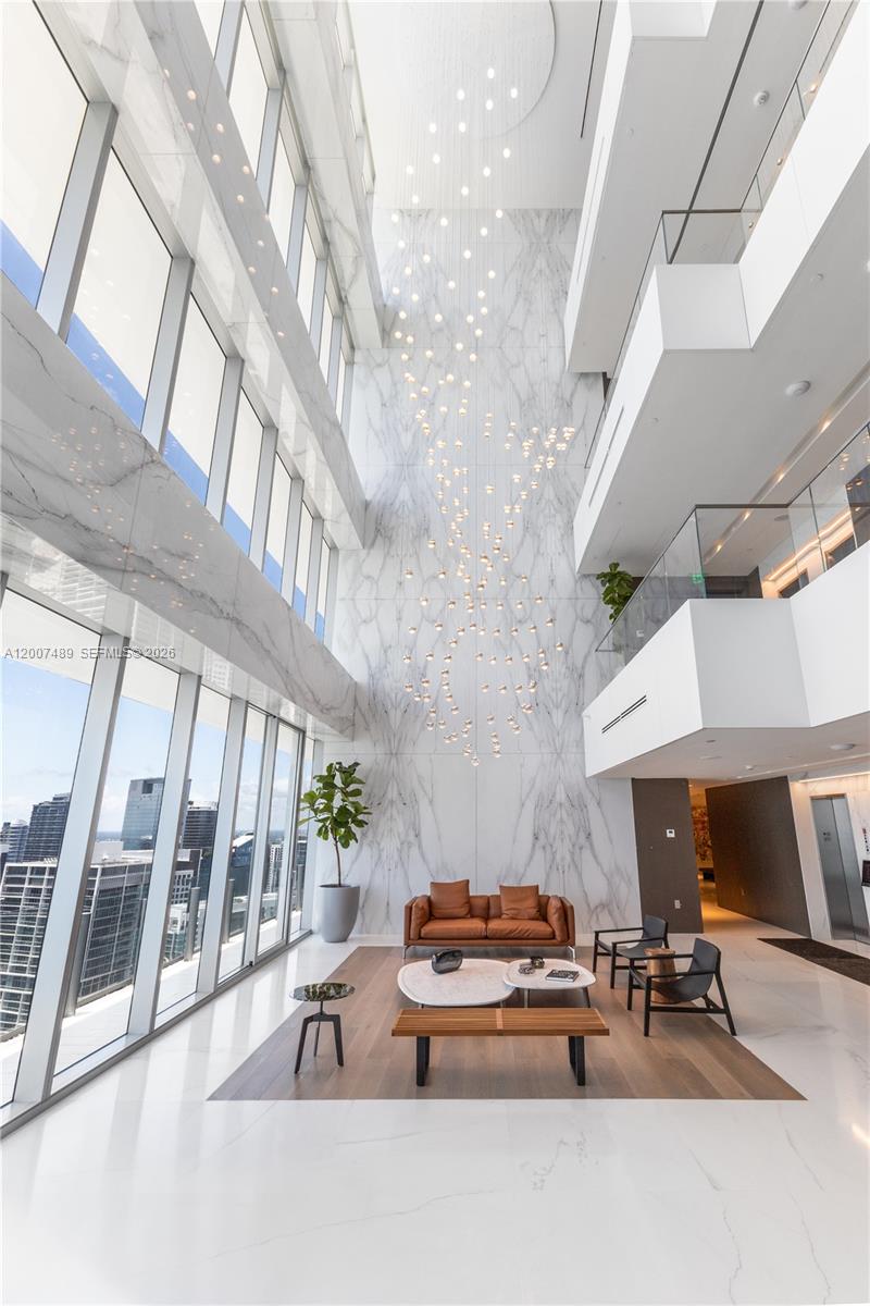 ASTON MARTIN RESIDENCES - Residential