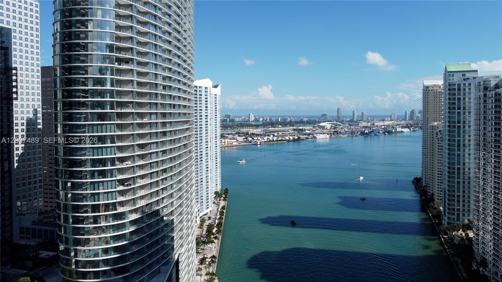 ASTON MARTIN RESIDENCES - Residential
