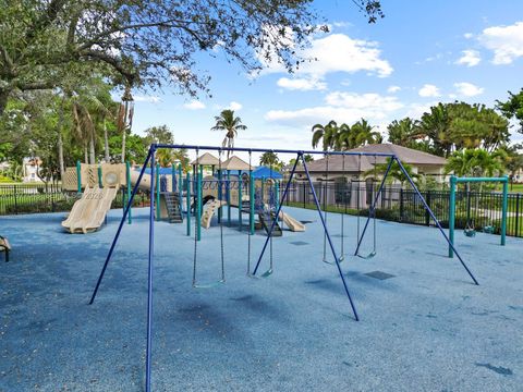 Tiny photo for 1150 Fairfield Meadows Dr, Weston, FL 33327 (MLS # A11977048)