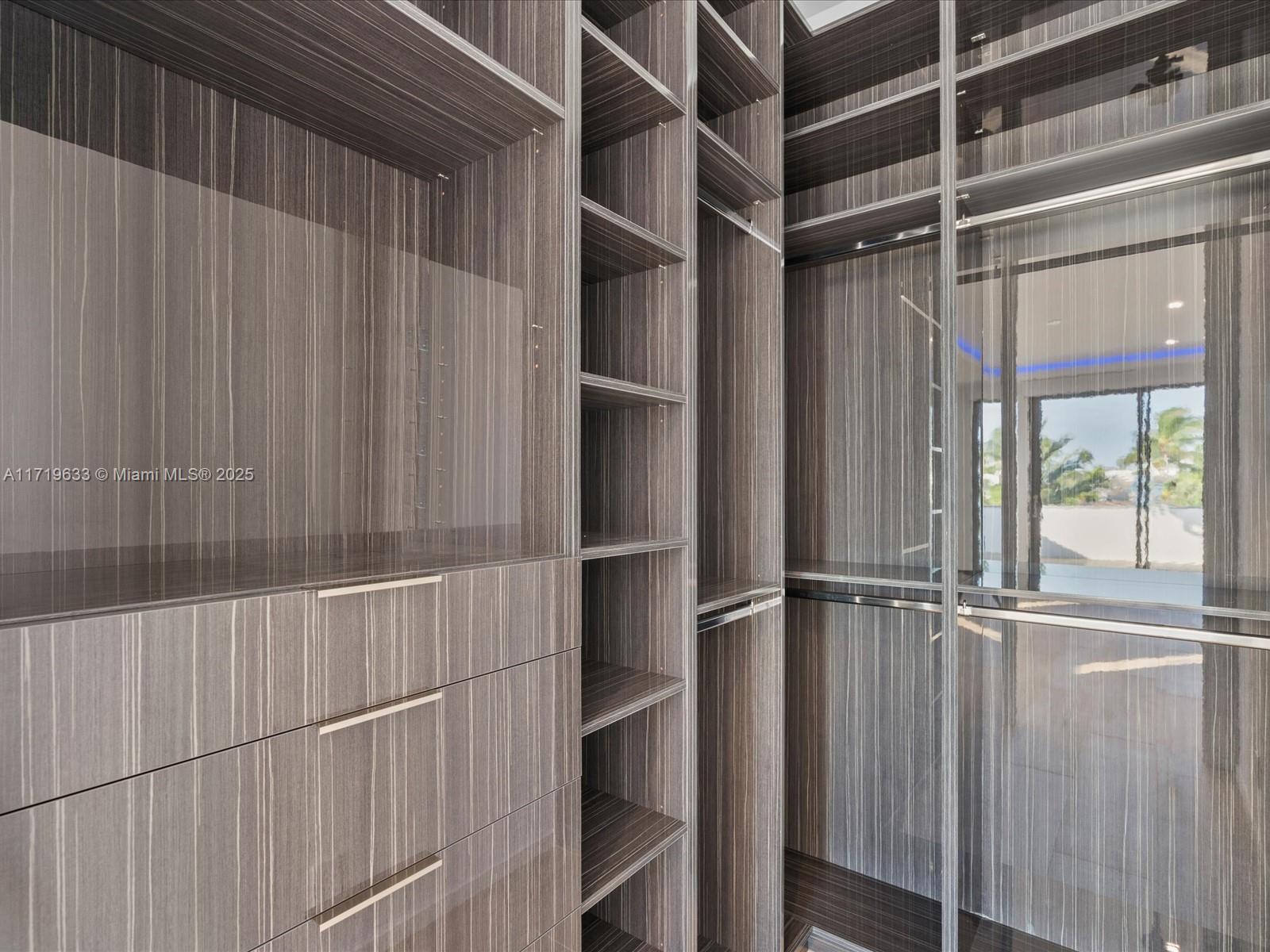 VENICE RESUB OF BLKS 5 & - Residential