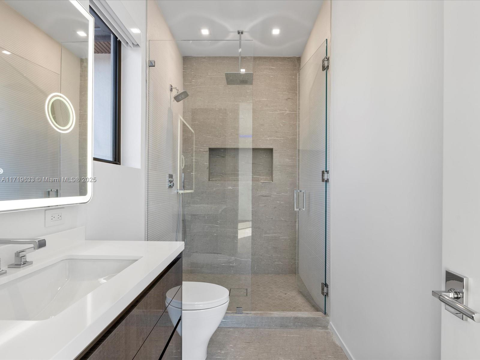VENICE RESUB OF BLKS 5 & - Residential
