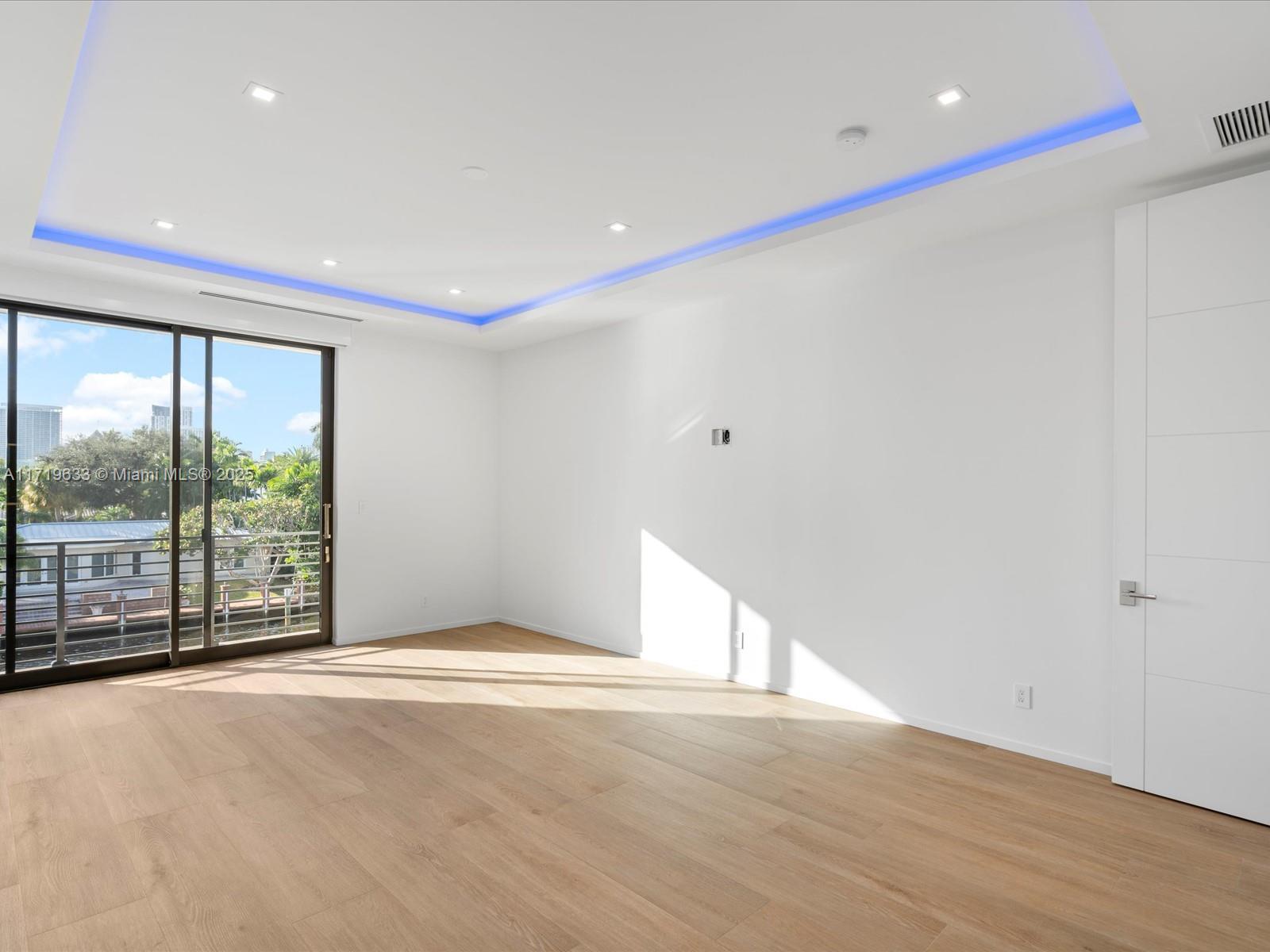 VENICE RESUB OF BLKS 5 & - Residential