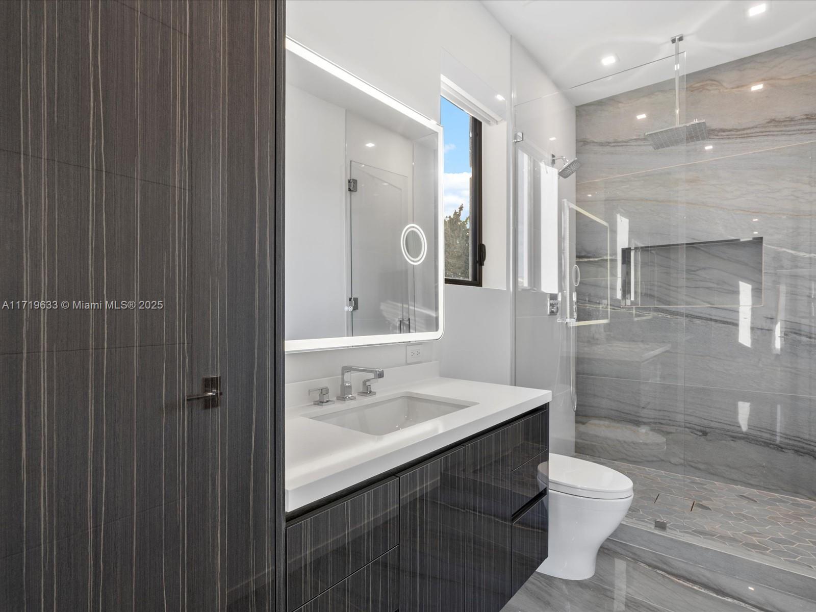 VENICE RESUB OF BLKS 5 & - Residential