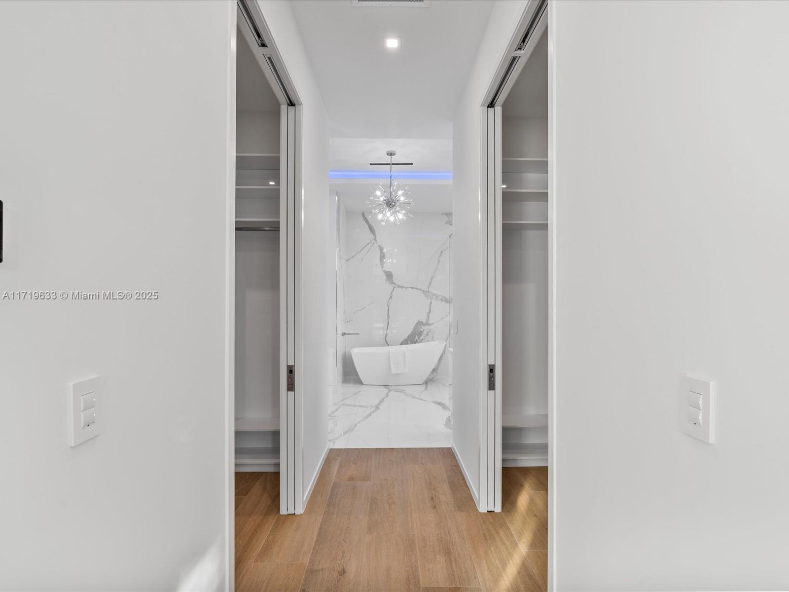 VENICE RESUB OF BLKS 5 & - Residential