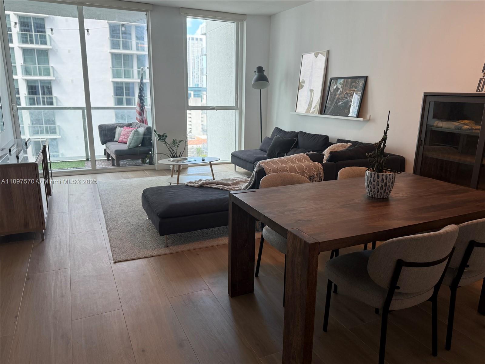 VIZCAYNE SOUTH CONDO - Residential Lease