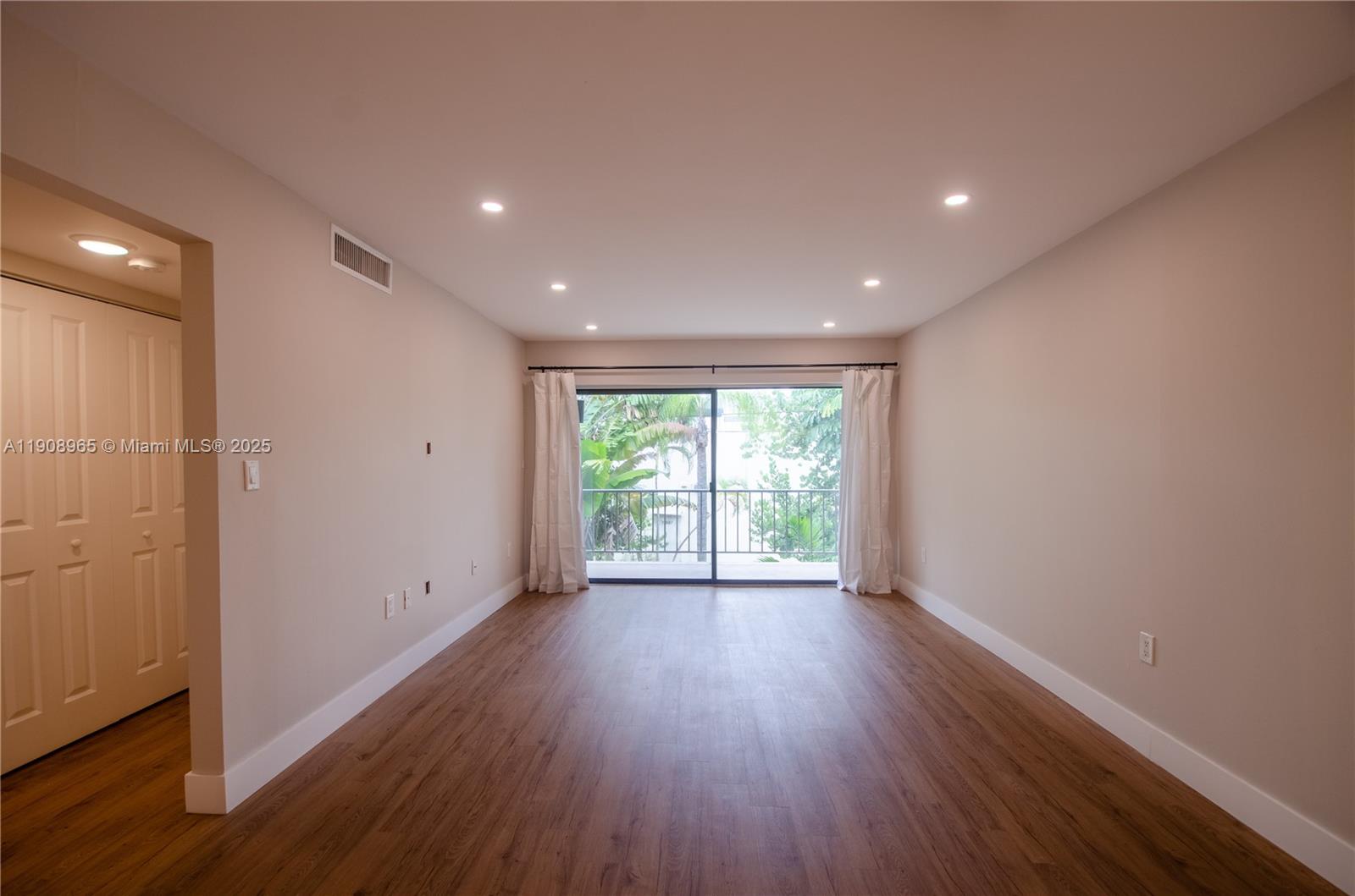 8281 SW 128th St 204-1