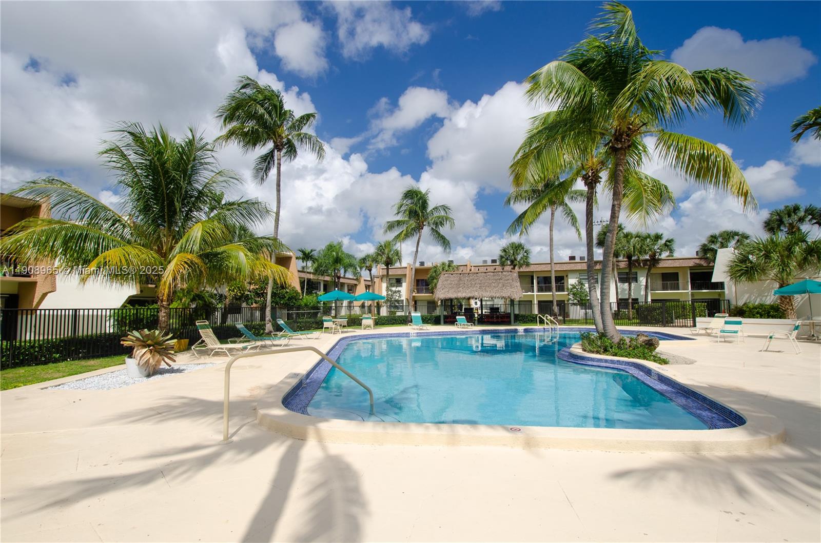 SUNRISE POINT CONDO BLDG - Residential