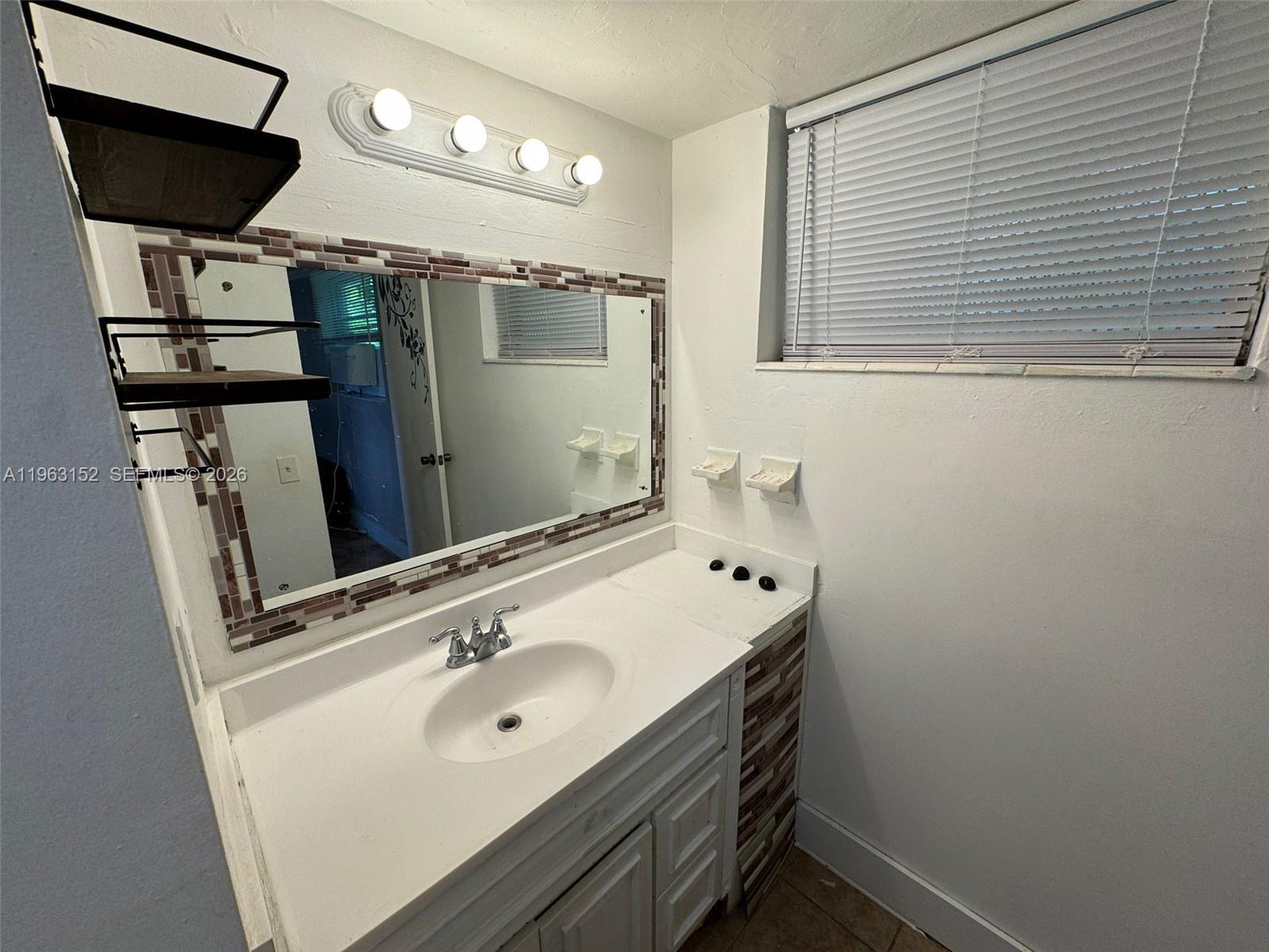 BAYSHORE TREASURE CONDO - Residential Lease