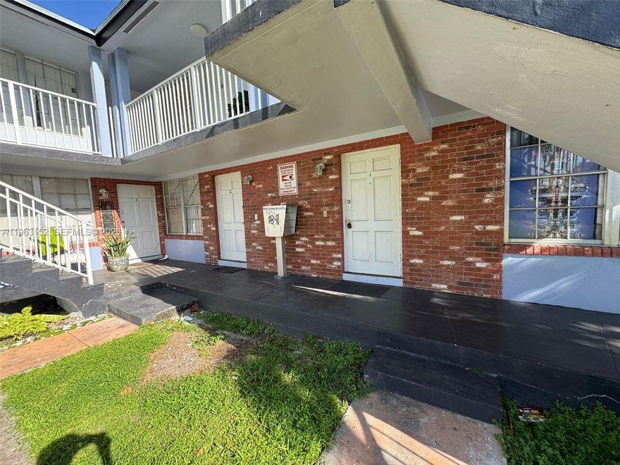 Don't miss out on this newly remodeled apartment, excellently located east of US1, just a few blocks from the beach, and with public transportation only 1 block away. Rent with us—we're the easiest in Florida to get tenant approval from, allowing you to move in as soon as tomorrow. Furniture can either stay or be removed, according to your preference.