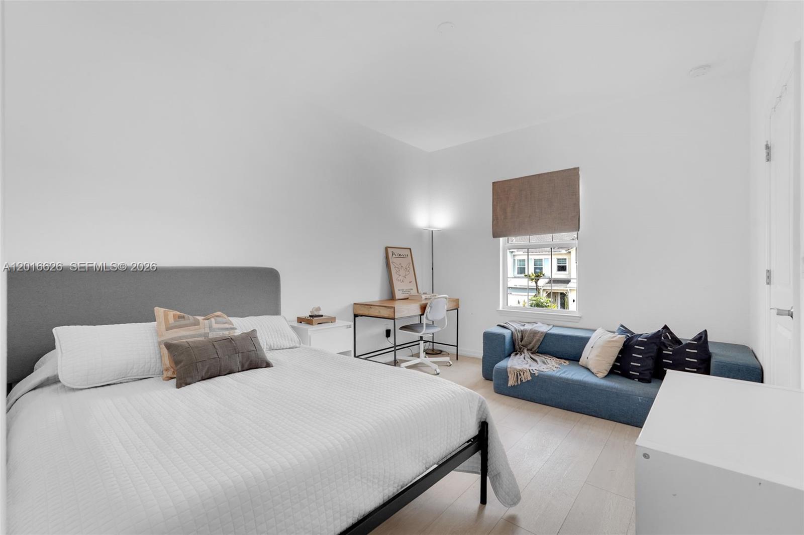HILLCREST COUNTRY CLUB SO - Residential