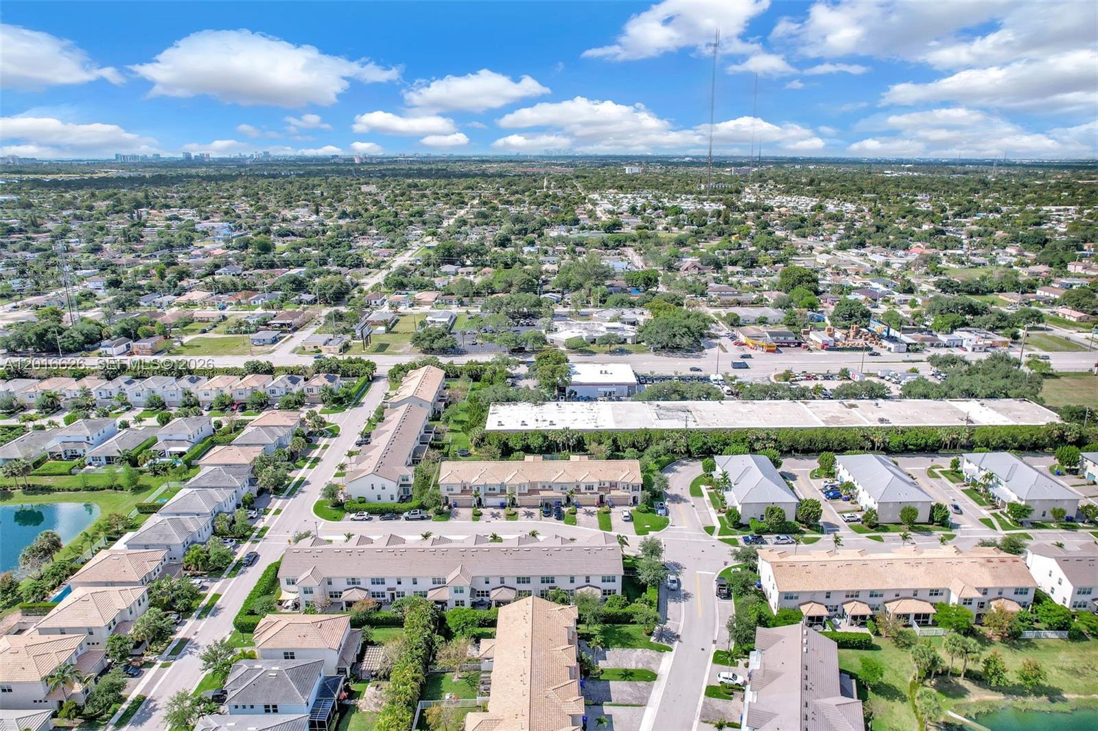 HILLCREST COUNTRY CLUB SO - Residential