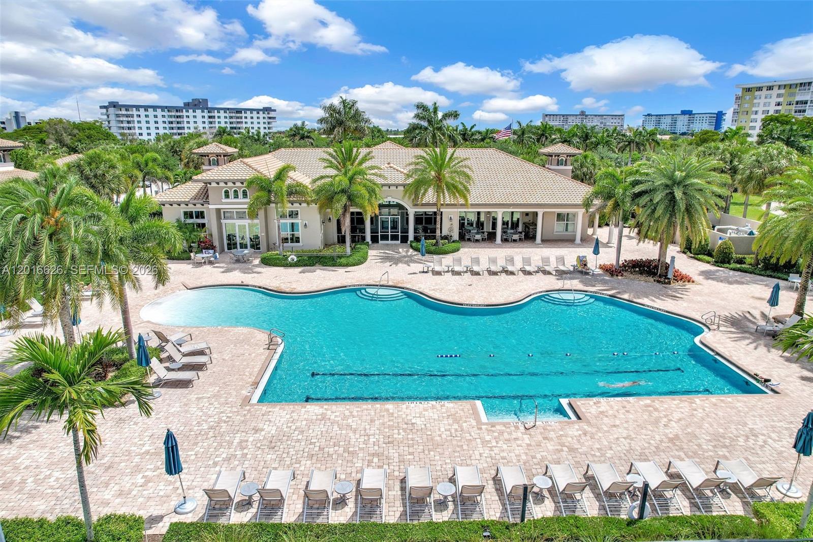 HILLCREST COUNTRY CLUB SO - Residential