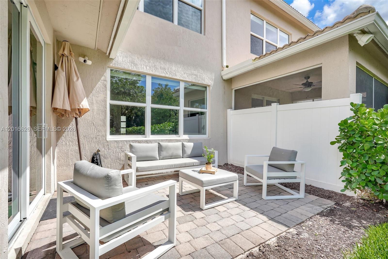 HILLCREST COUNTRY CLUB SO - Residential