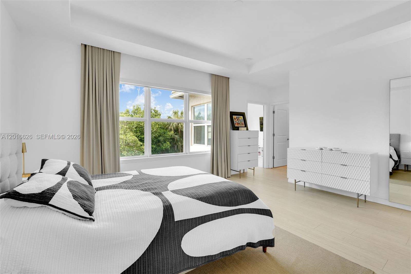 HILLCREST COUNTRY CLUB SO - Residential