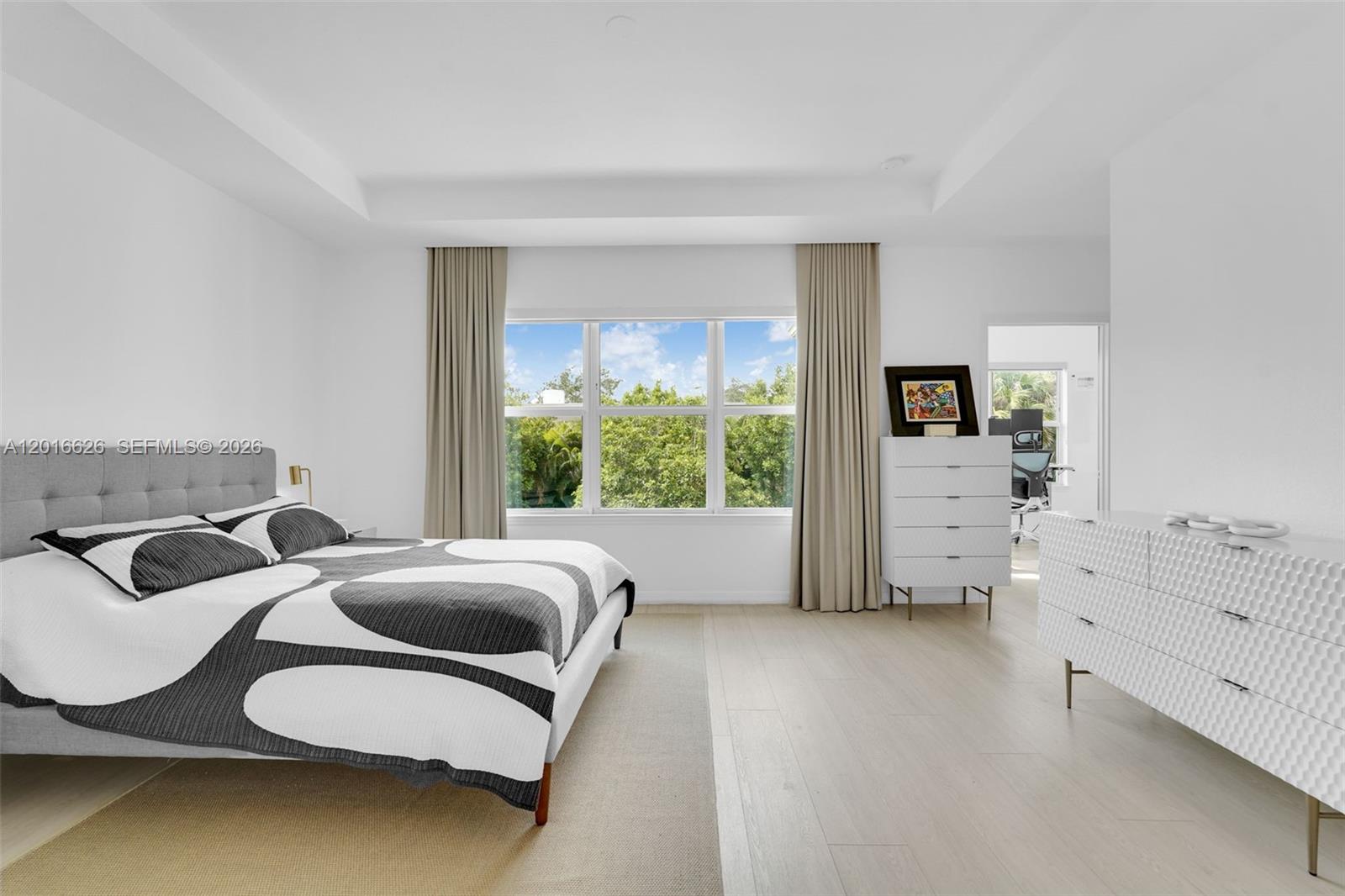 HILLCREST COUNTRY CLUB SO - Residential