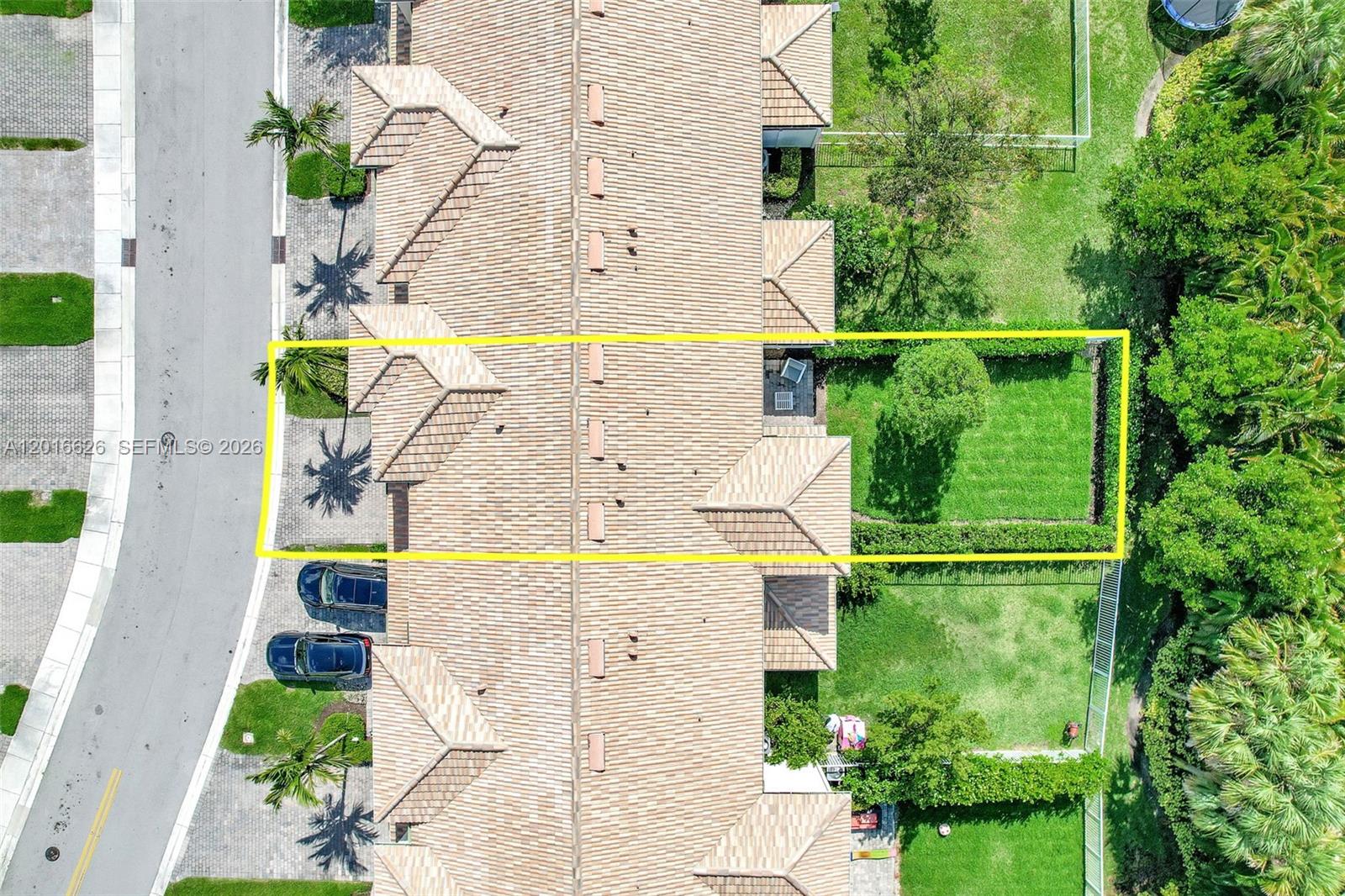 HILLCREST COUNTRY CLUB SO - Residential