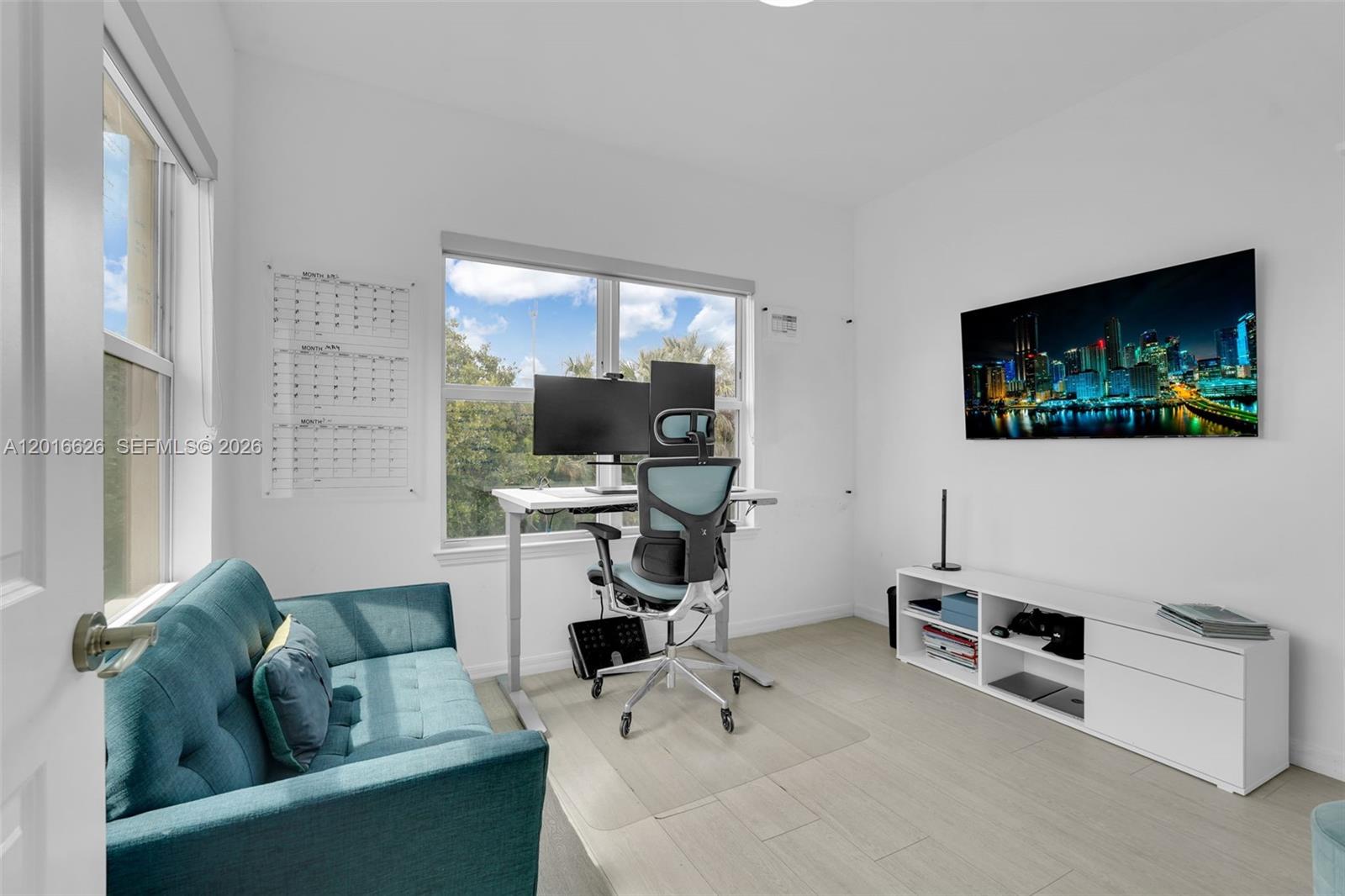 HILLCREST COUNTRY CLUB SO - Residential