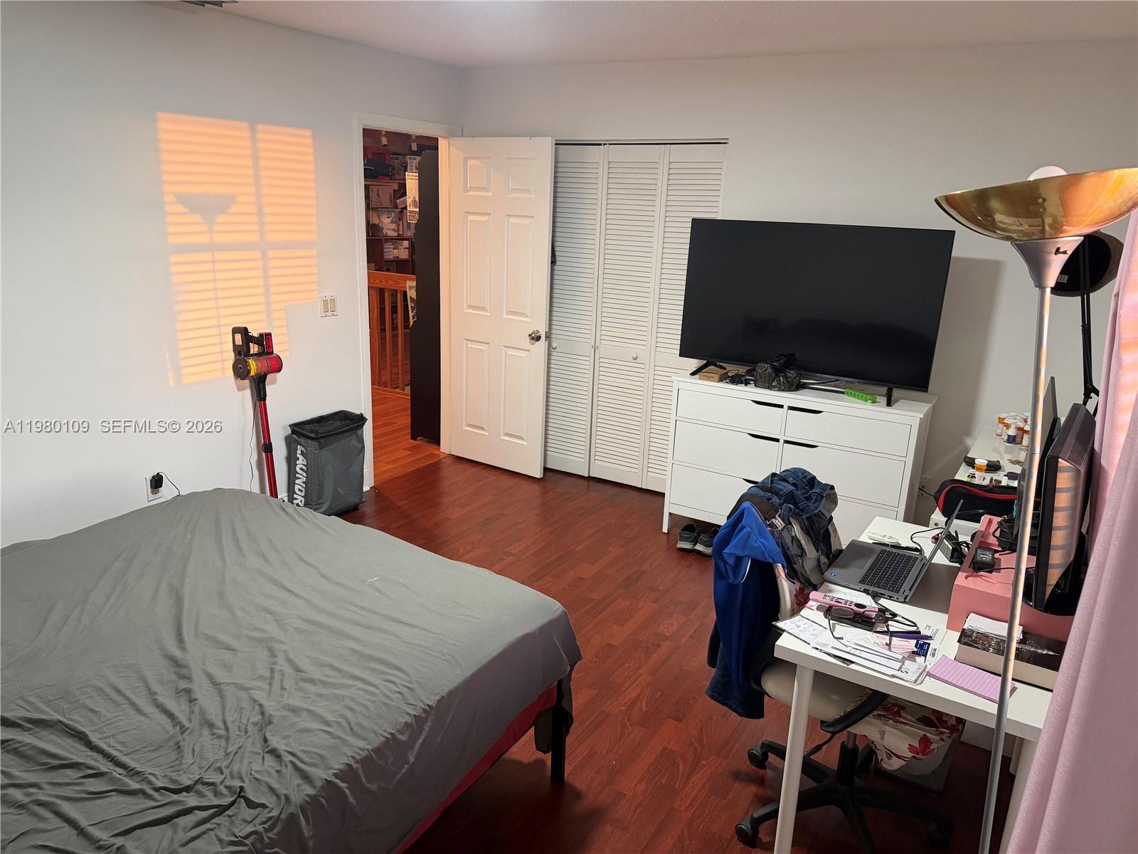 LAKES MEADOW VILG HOMES C - Residential