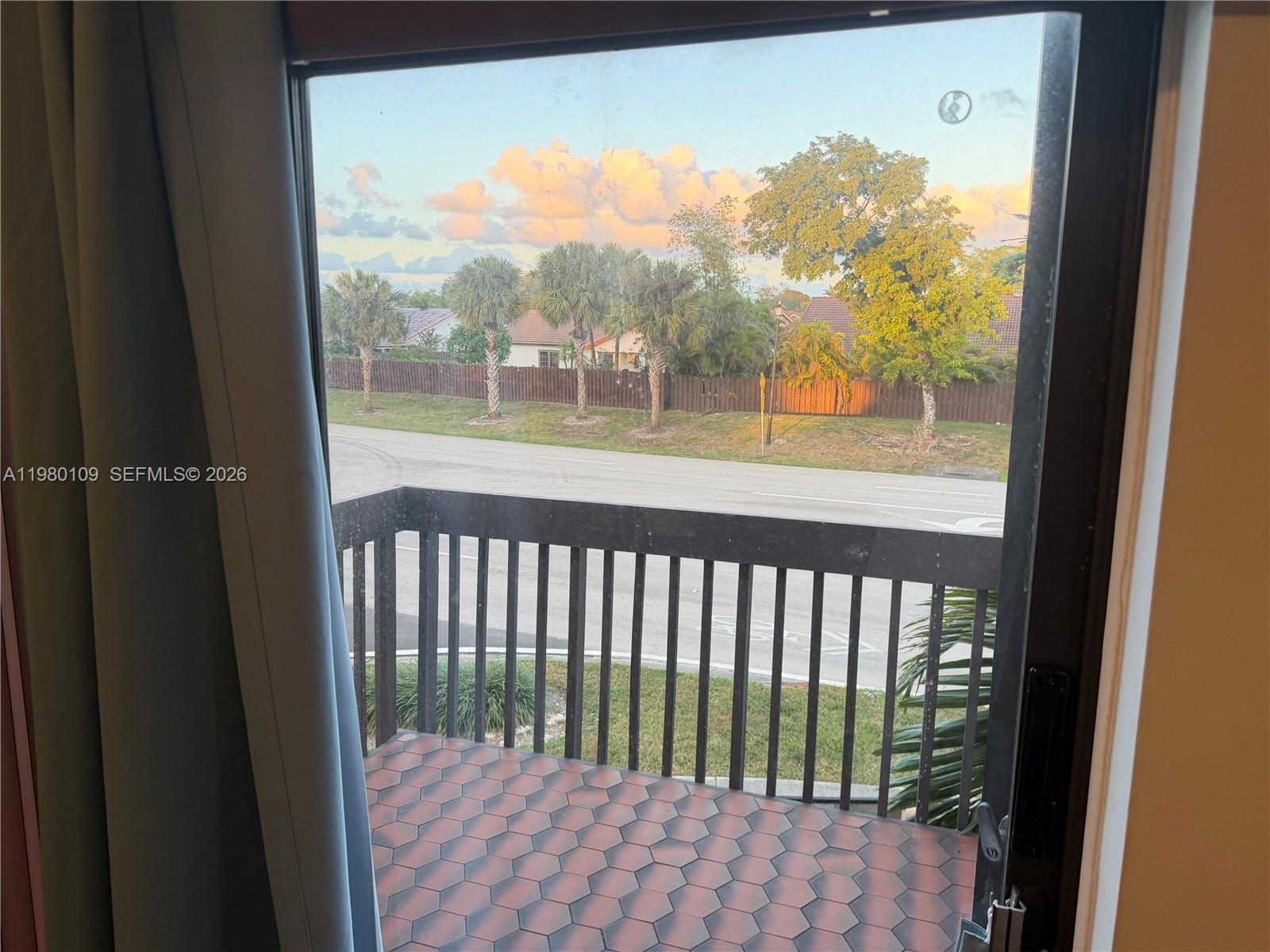 LAKES MEADOW VILG HOMES C - Residential