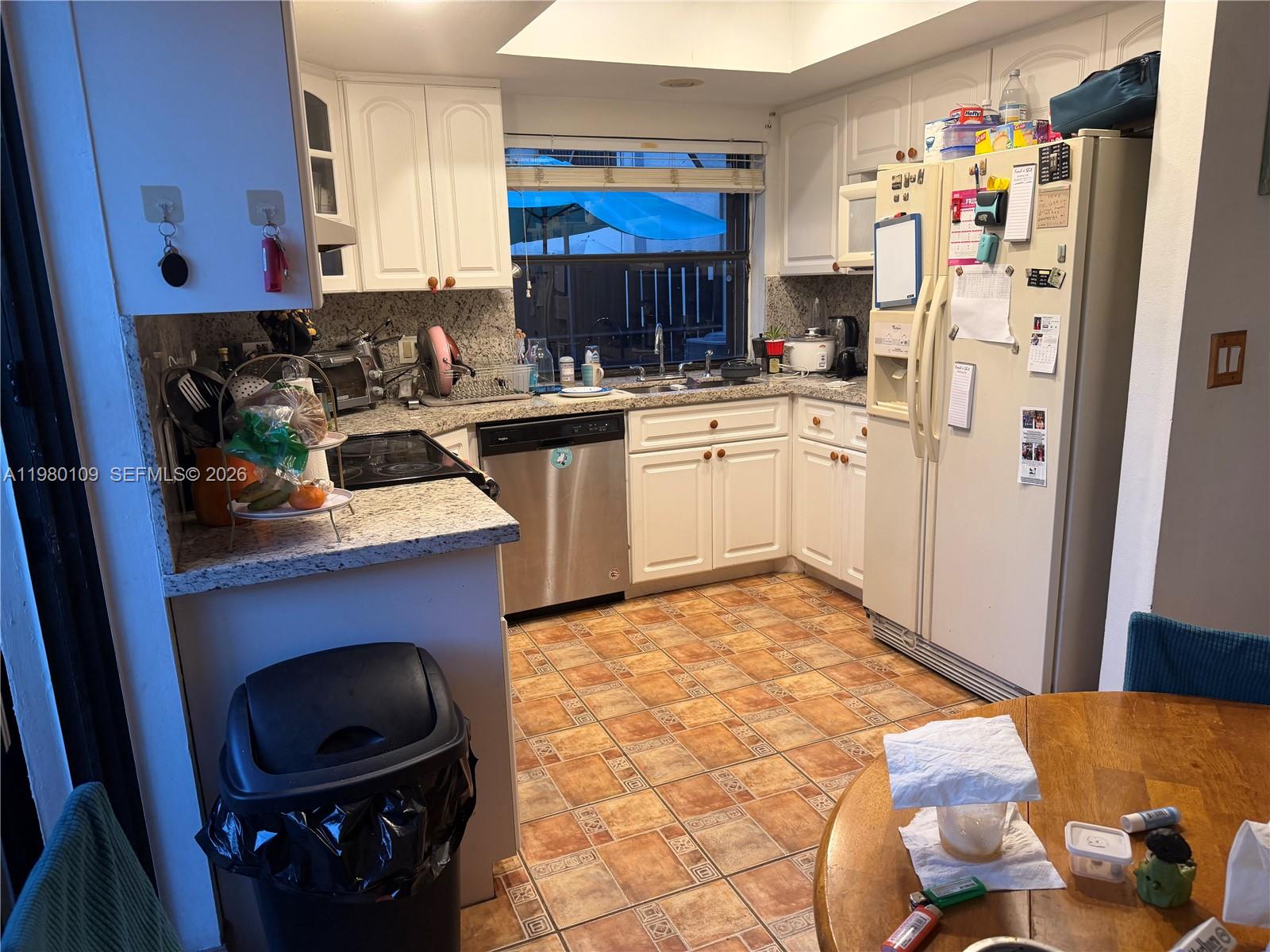 LAKES MEADOW VILG HOMES C - Residential