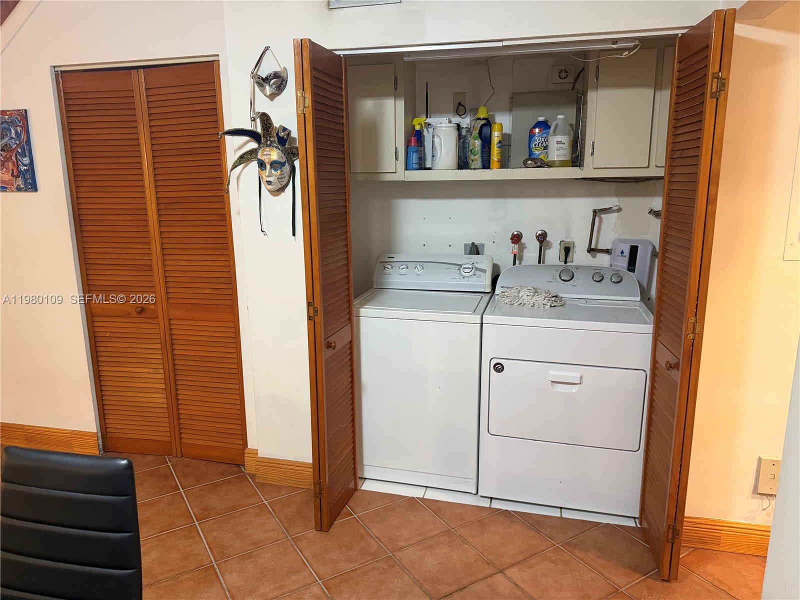 LAKES MEADOW VILG HOMES C - Residential