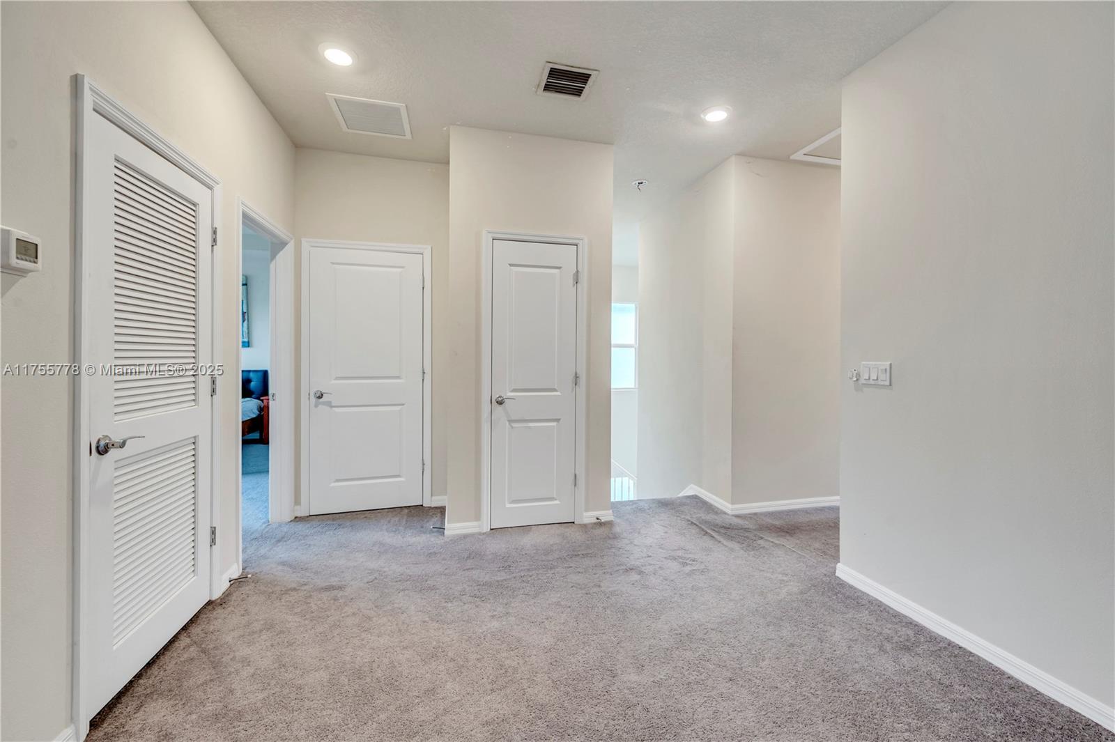 HILLCREST COUNTRY CLUB SO - Residential