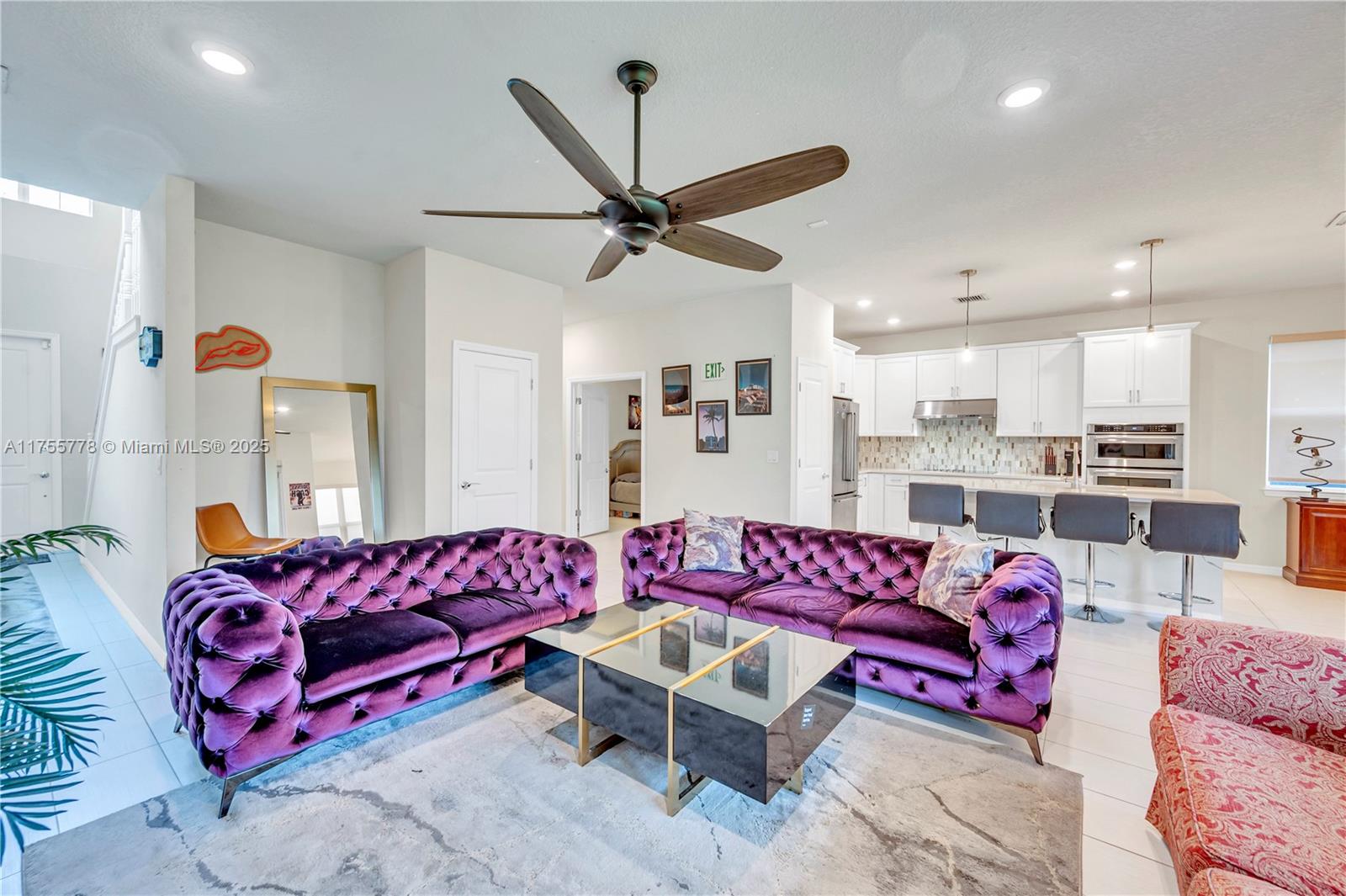HILLCREST COUNTRY CLUB SO - Residential