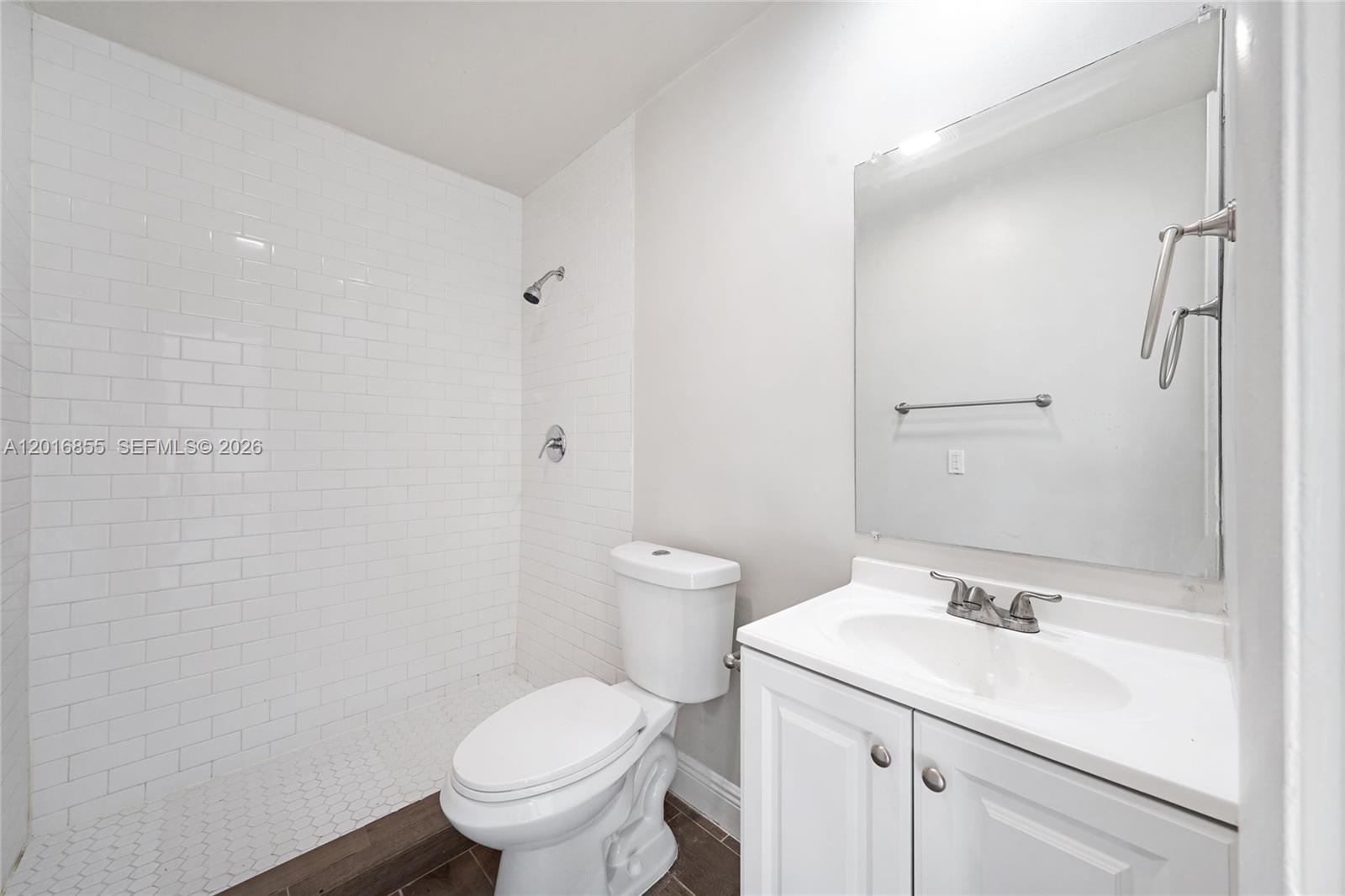 ORIOLE ESTATES SEC 4 - Residential