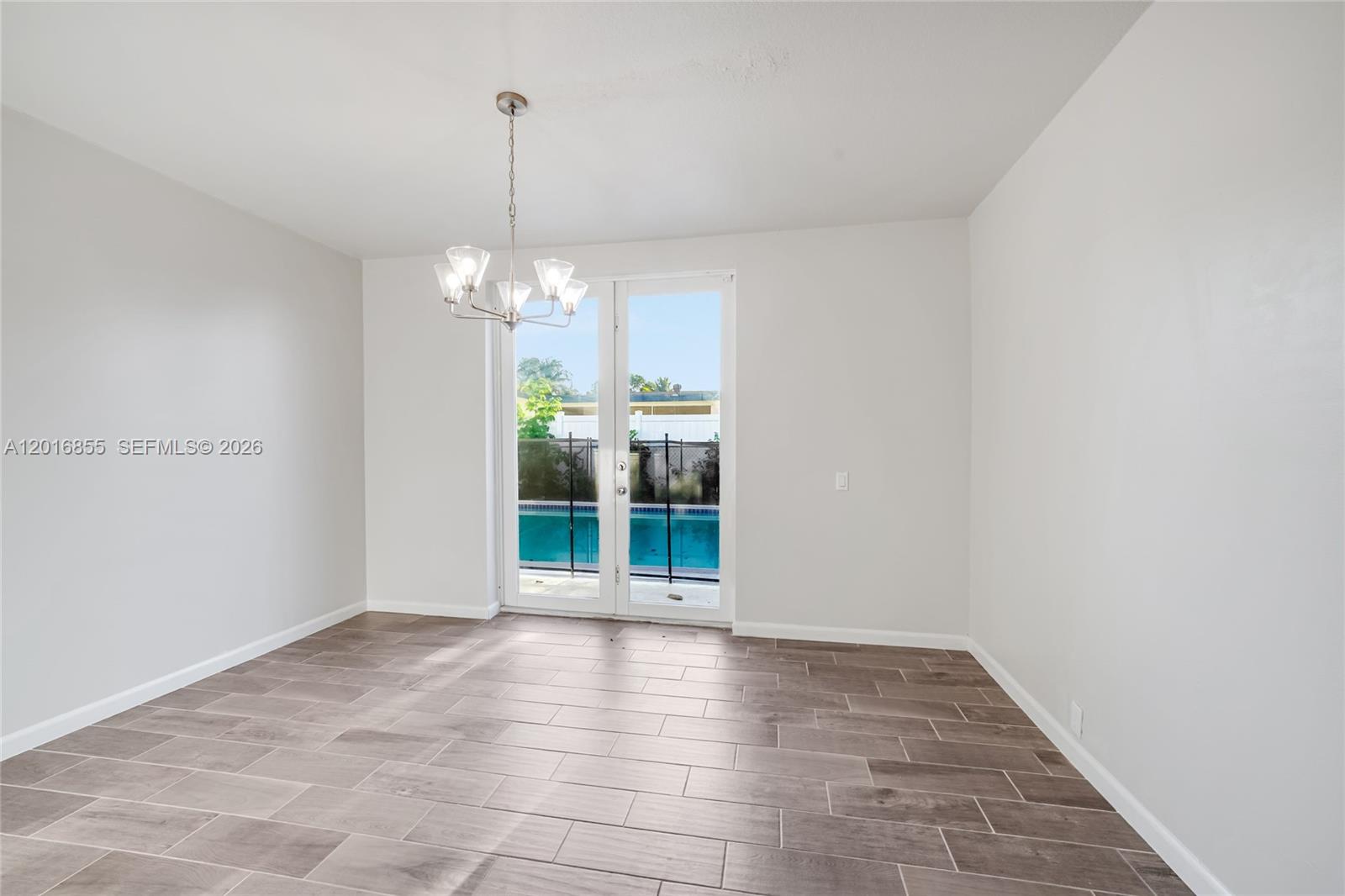 ORIOLE ESTATES SEC 4 - Residential