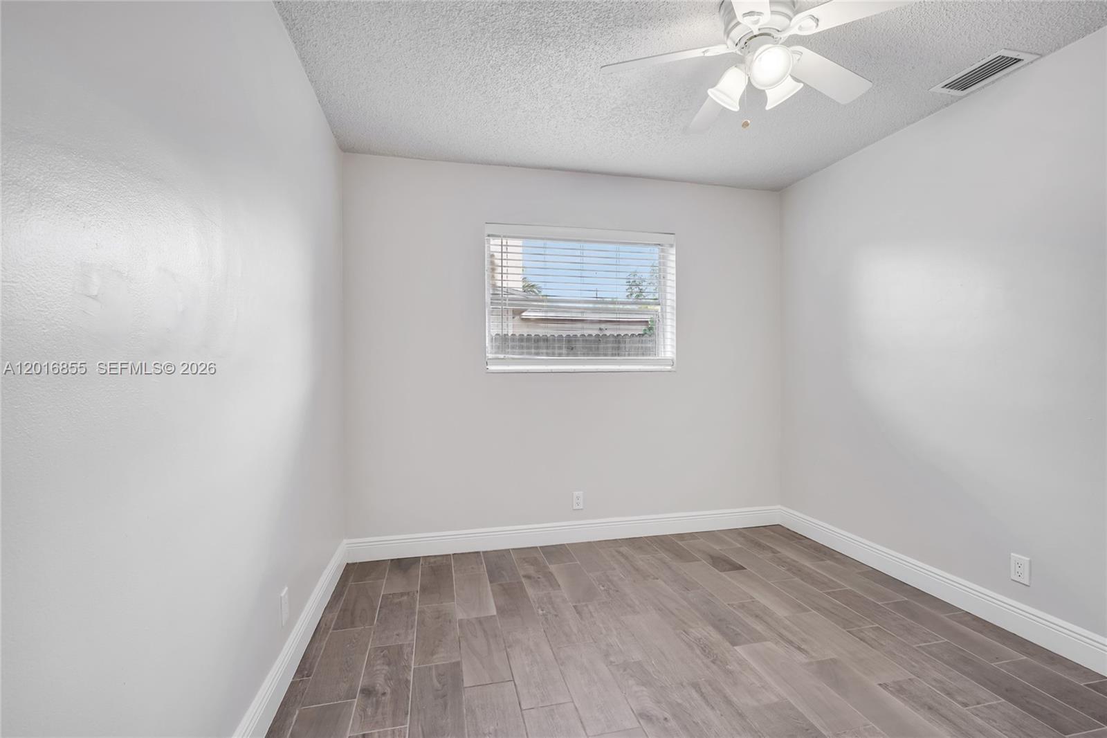 ORIOLE ESTATES SEC 4 - Residential