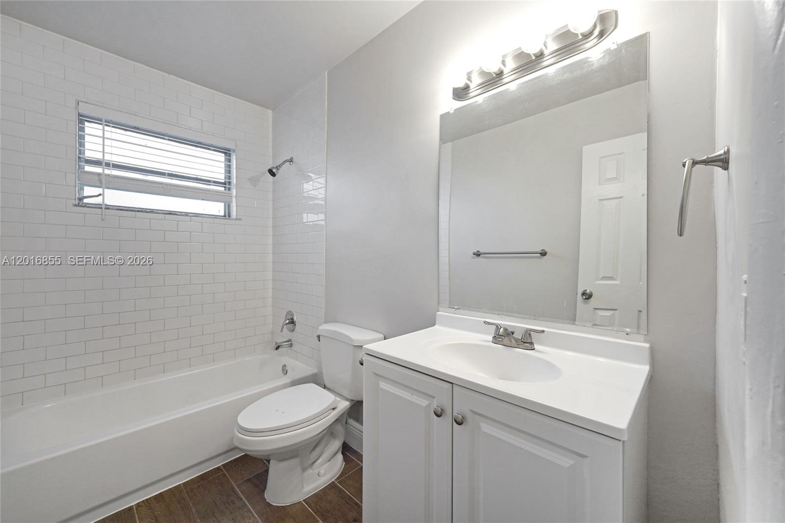 ORIOLE ESTATES SEC 4 - Residential