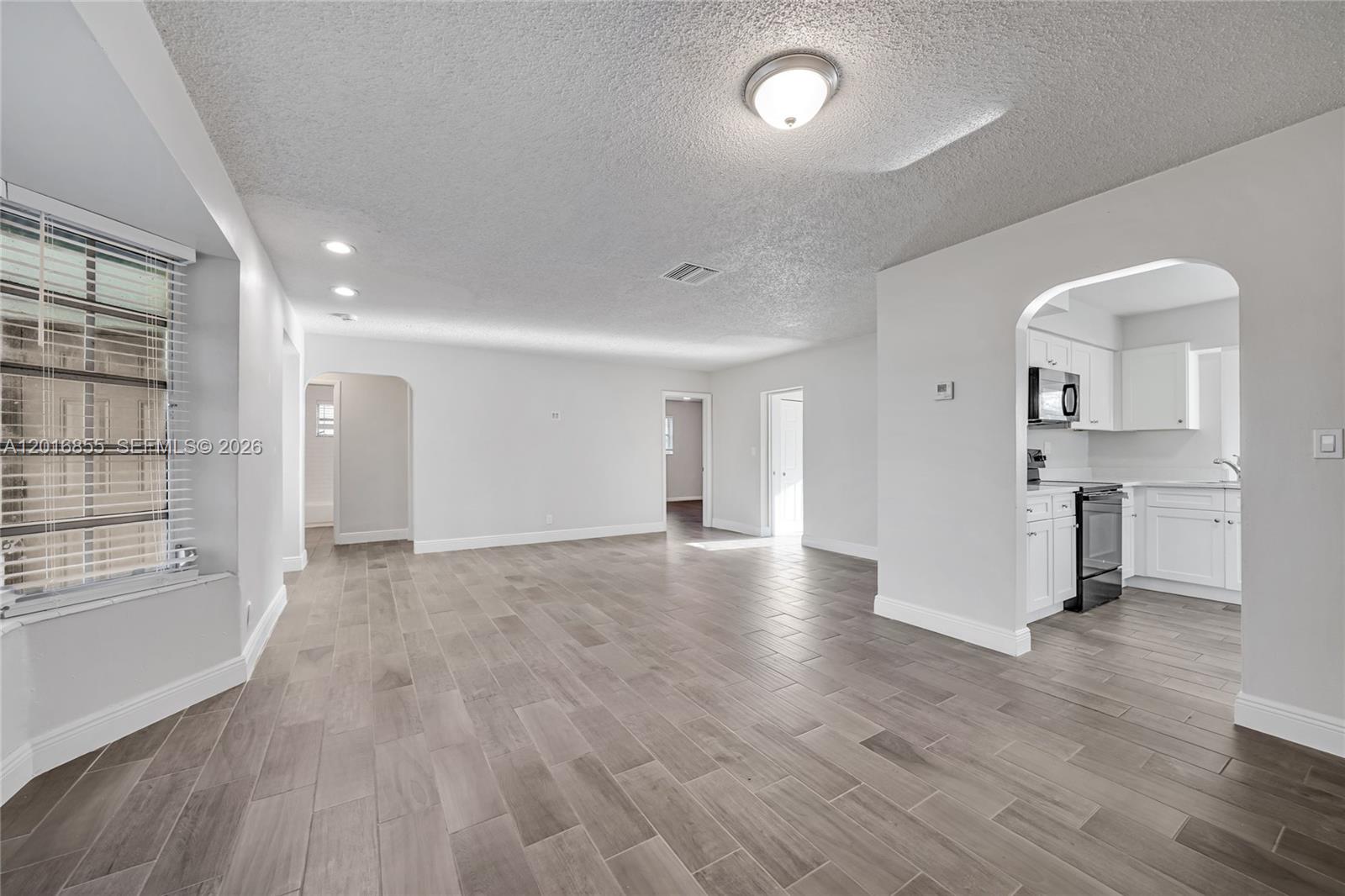 ORIOLE ESTATES SEC 4 - Residential