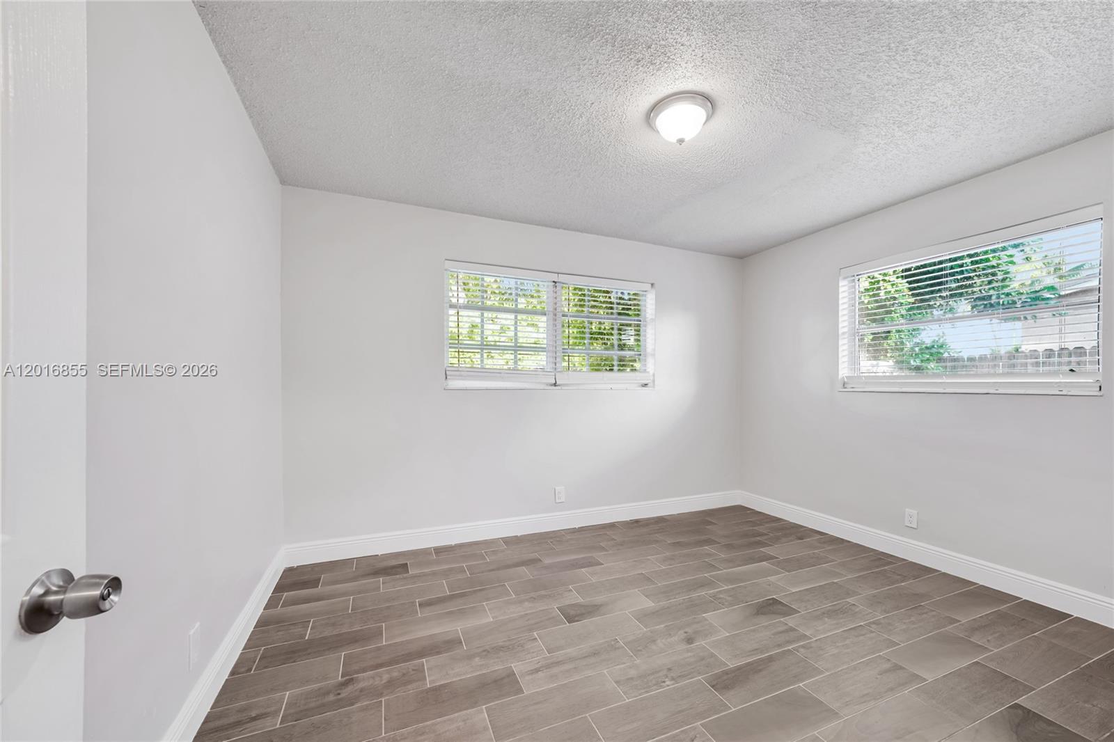 ORIOLE ESTATES SEC 4 - Residential