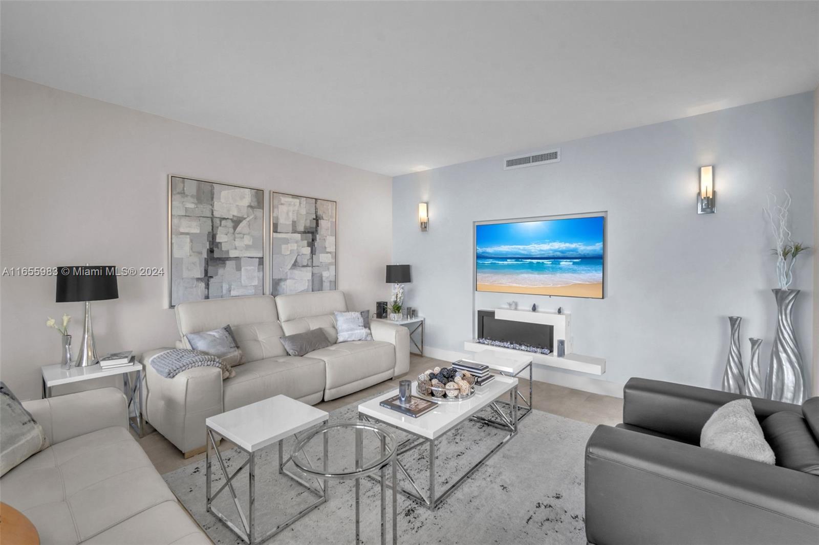 TERRACES NORTH TURNBERRY - Residential