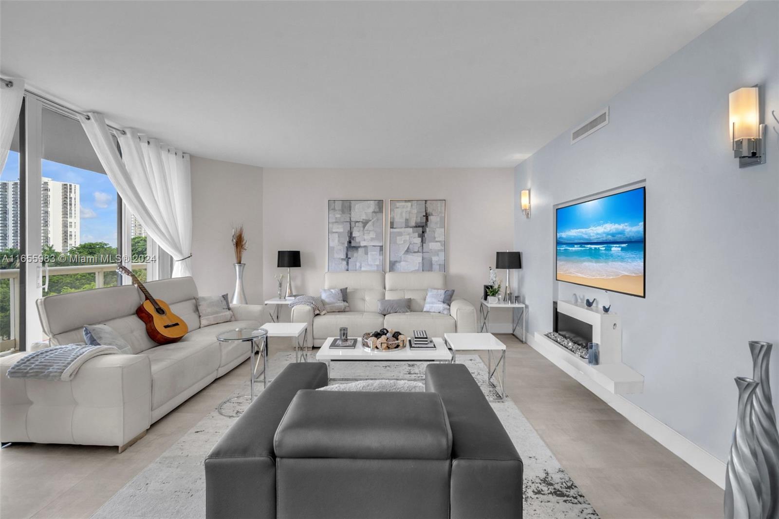 Property for Sale at 20191 E Country Club Dr 601, Aventura, Miami-Dade County, Florida - Bedrooms: 3 
Bathrooms: 3  - $1,200,000