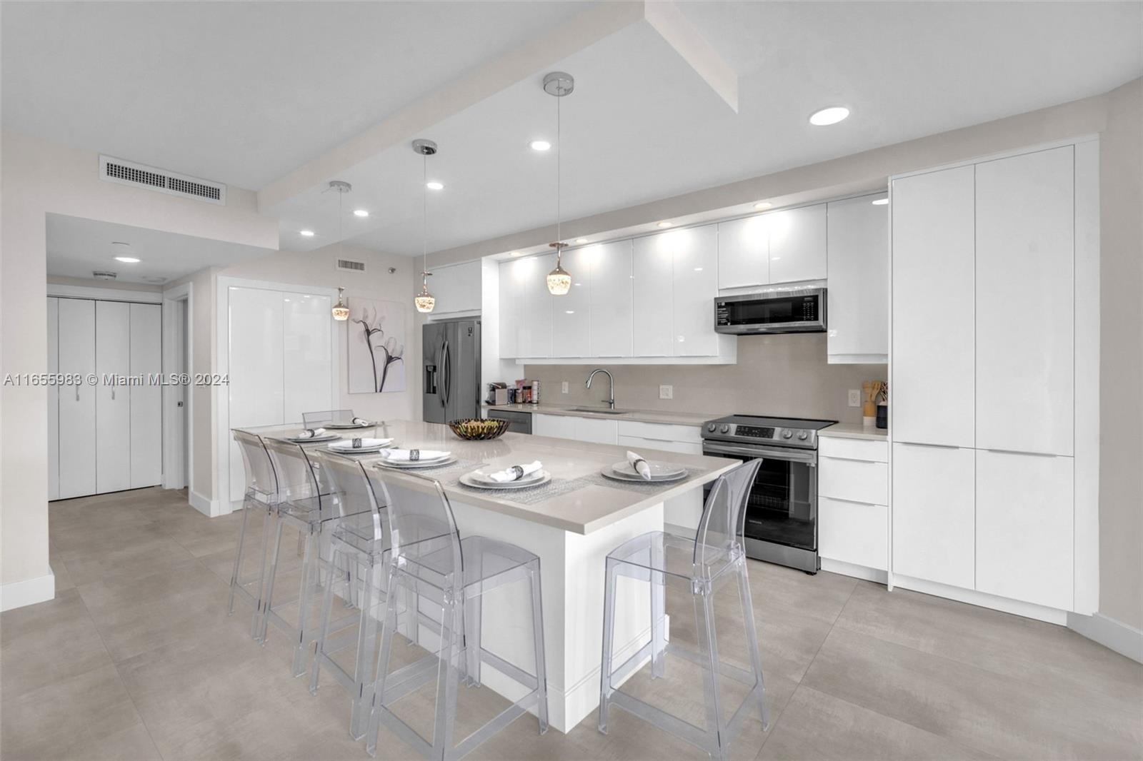 20191 E Country Club Dr 601