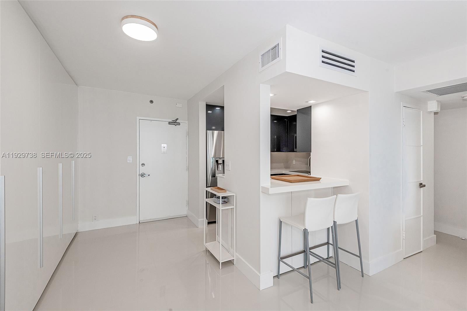 MIRADOR 1000 CONDO - Residential