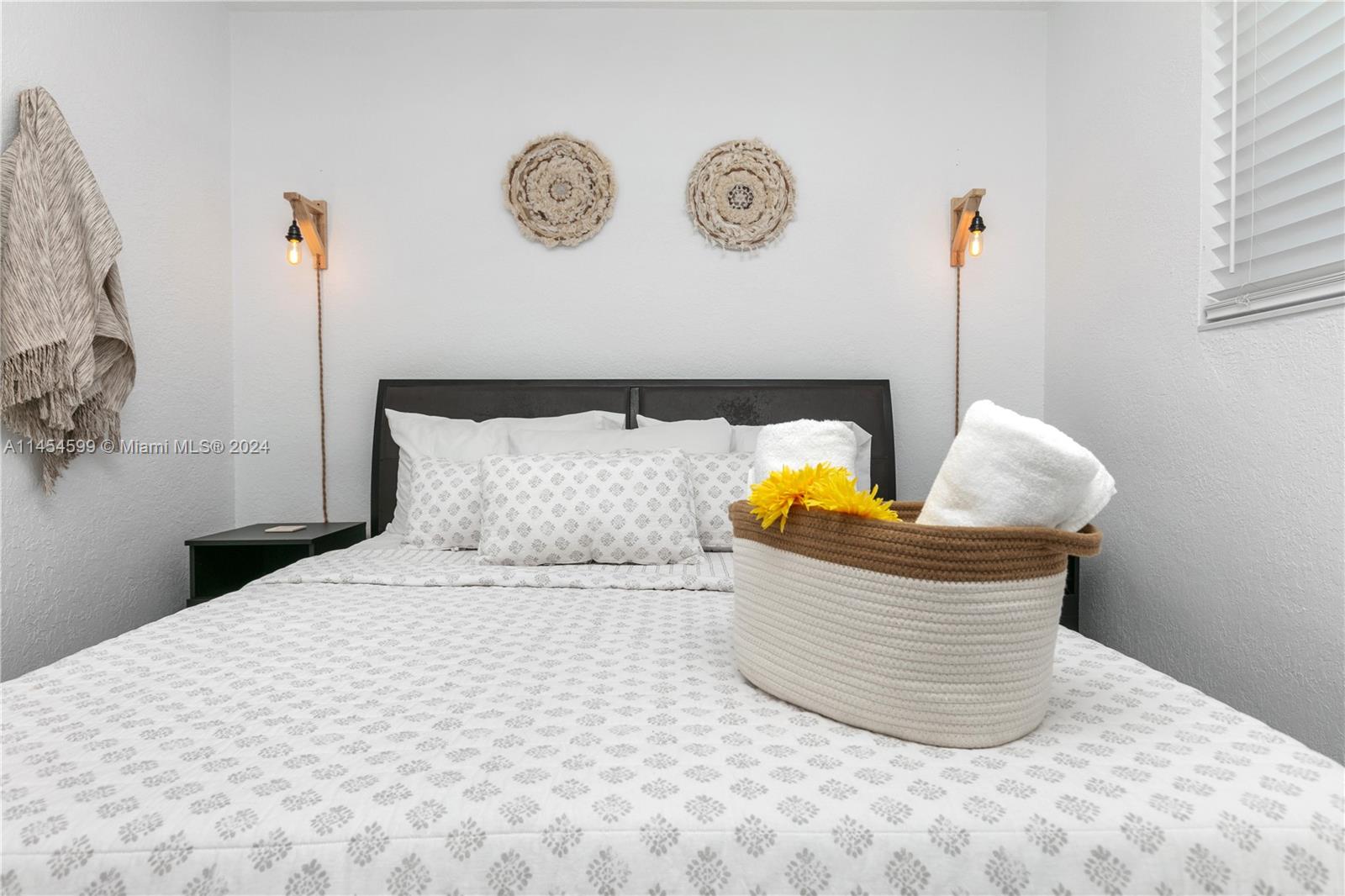 DRIFTWOOD ESTATES NO 23 - Residential Lease