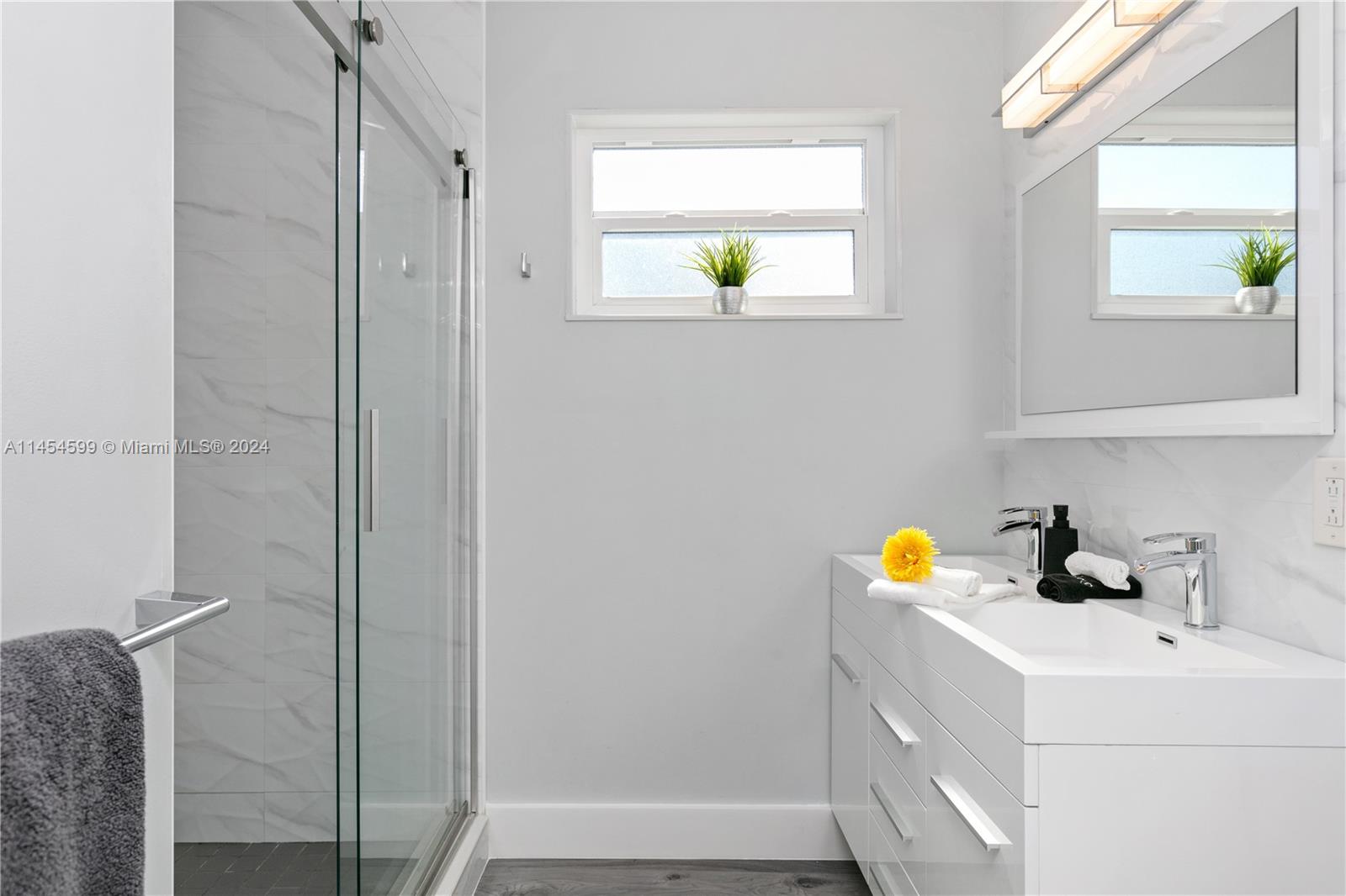 DRIFTWOOD ESTATES NO 23 - Residential Lease