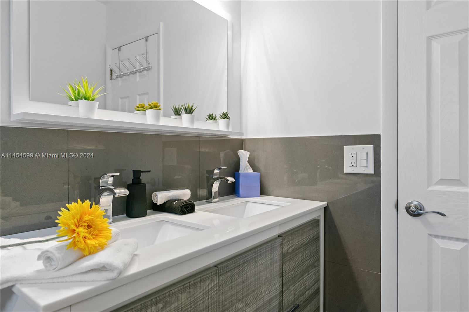 DRIFTWOOD ESTATES NO 23 - Residential Lease