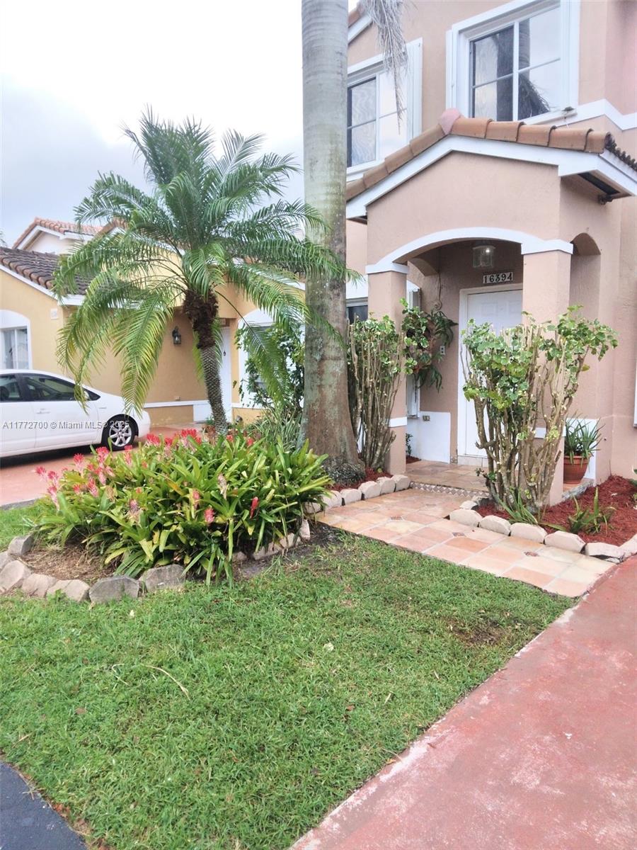 16394 Sw 97th St, Miami, Broward County, Florida - 3 Bedrooms  
3 Bathrooms - 