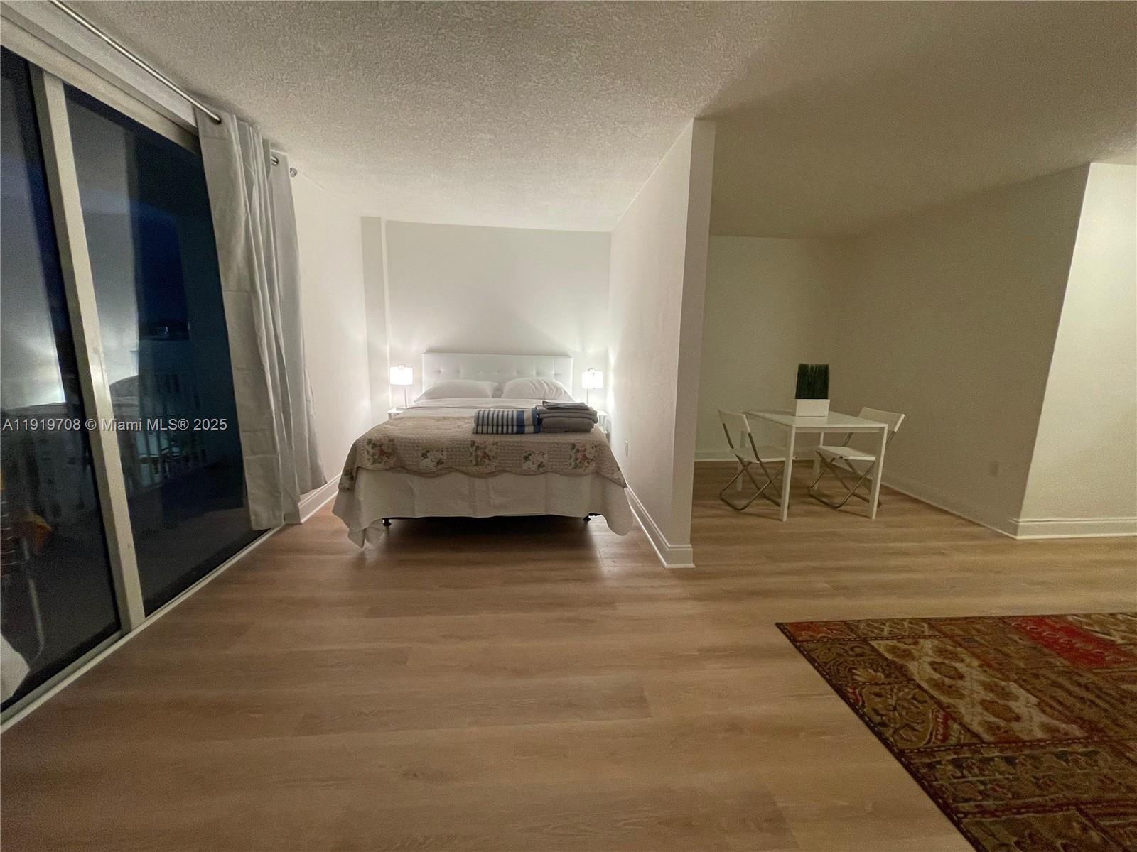 1255 Collins Ave 505